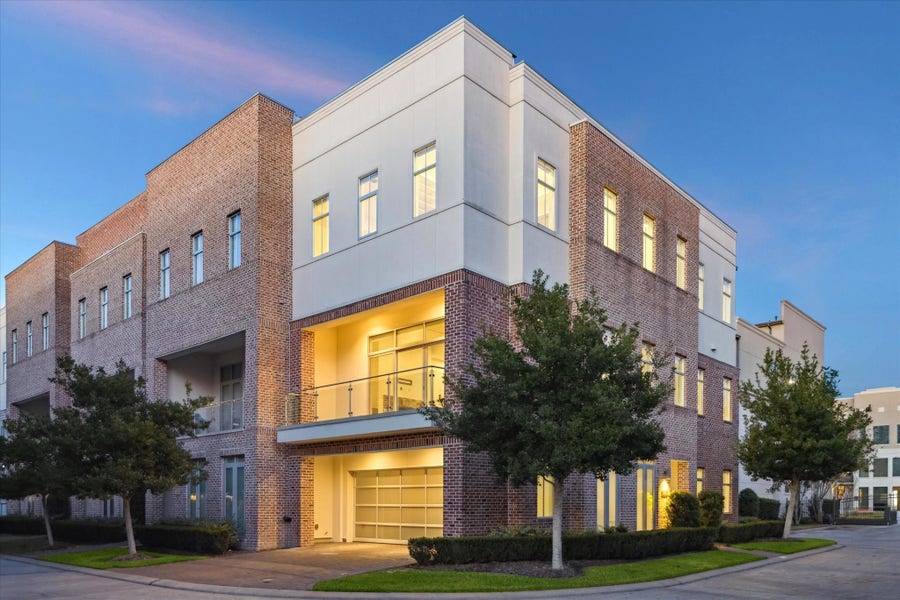 Property photo for 1430 Lake Pointe Parkway, Sugar Land, TX