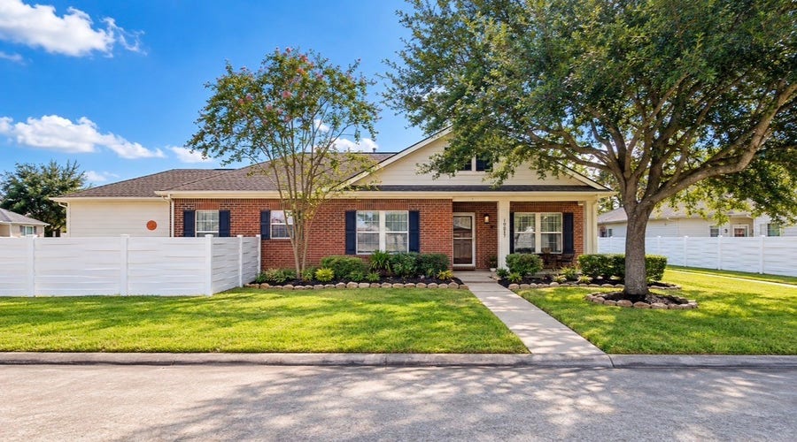 Property photo for 1617 Palcio Real Drive, Houston, TX