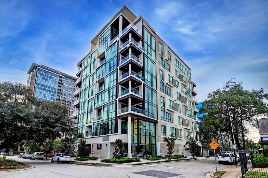 Property photo for 5104 Caroline Street, #403, Houston, TX