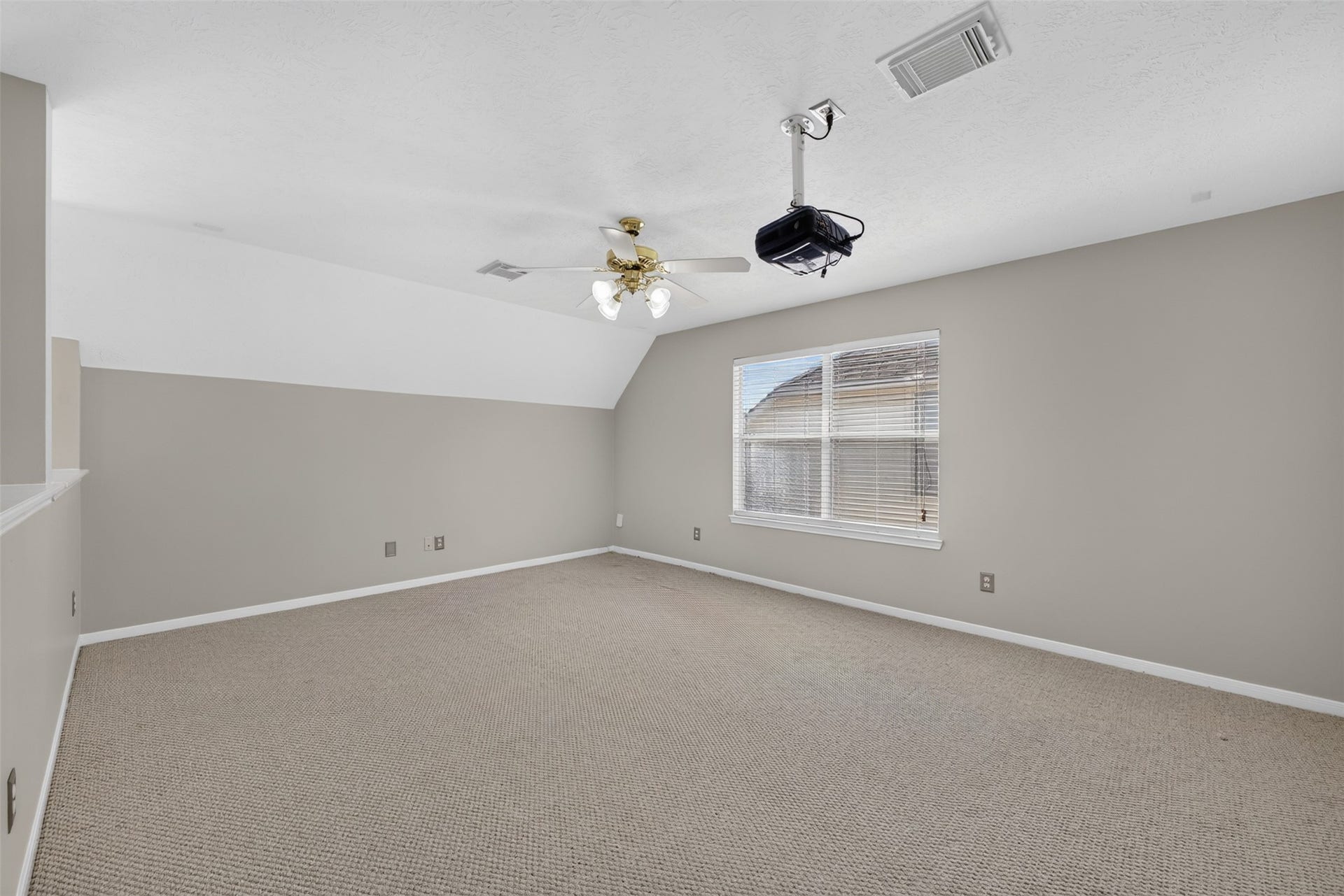 1011 Jasons Bend Drive, Sugar Land, TX 77479 Spacious Gameroom