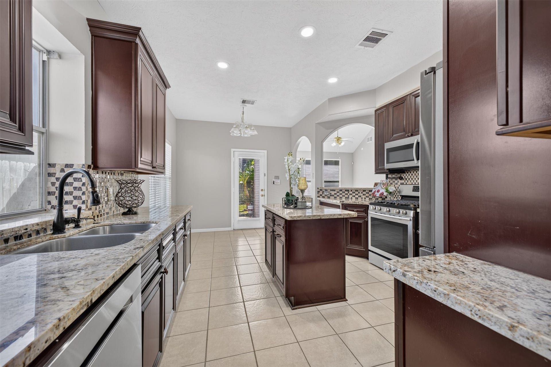 1011 Jasons Bend Drive, Sugar Land, TX 77479 1011 Jasons Bend Drive, Sugar Land, TX 77479