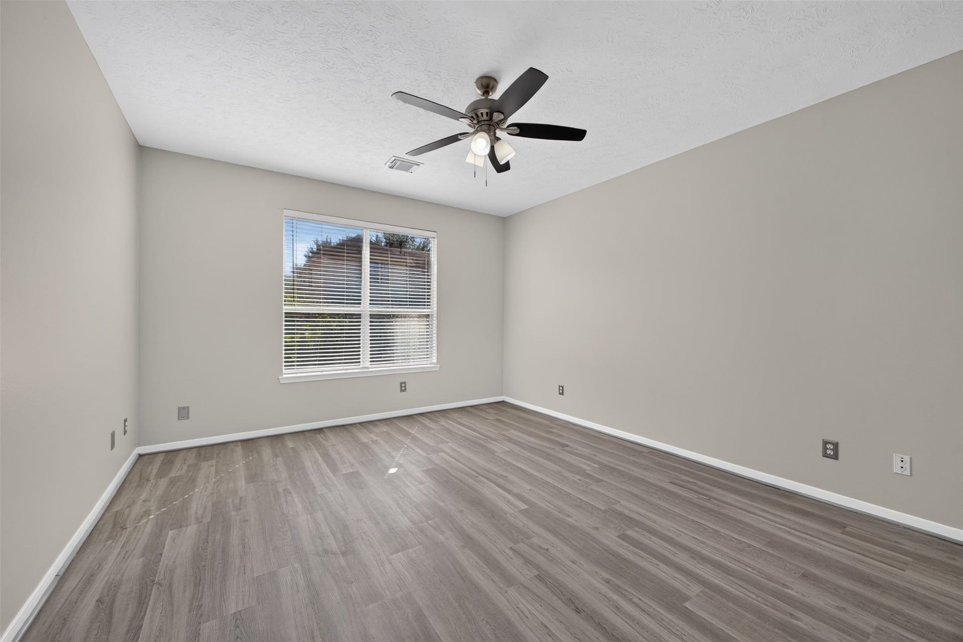 1011 Jasons Bend Drive, Sugar Land, TX 77479 1011 Jasons Bend Drive, Sugar Land, TX 77479