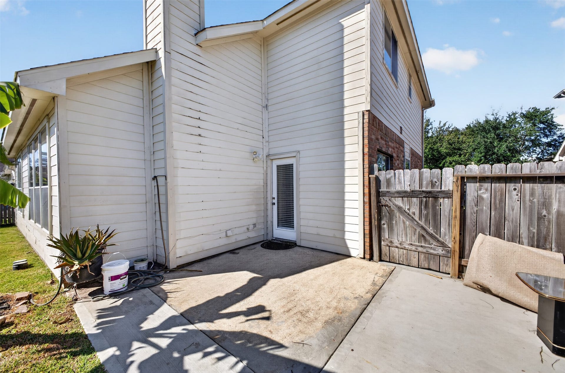 1011 Jasons Bend Drive, Sugar Land, TX 77479 1011 Jasons Bend Drive, Sugar Land, TX 77479