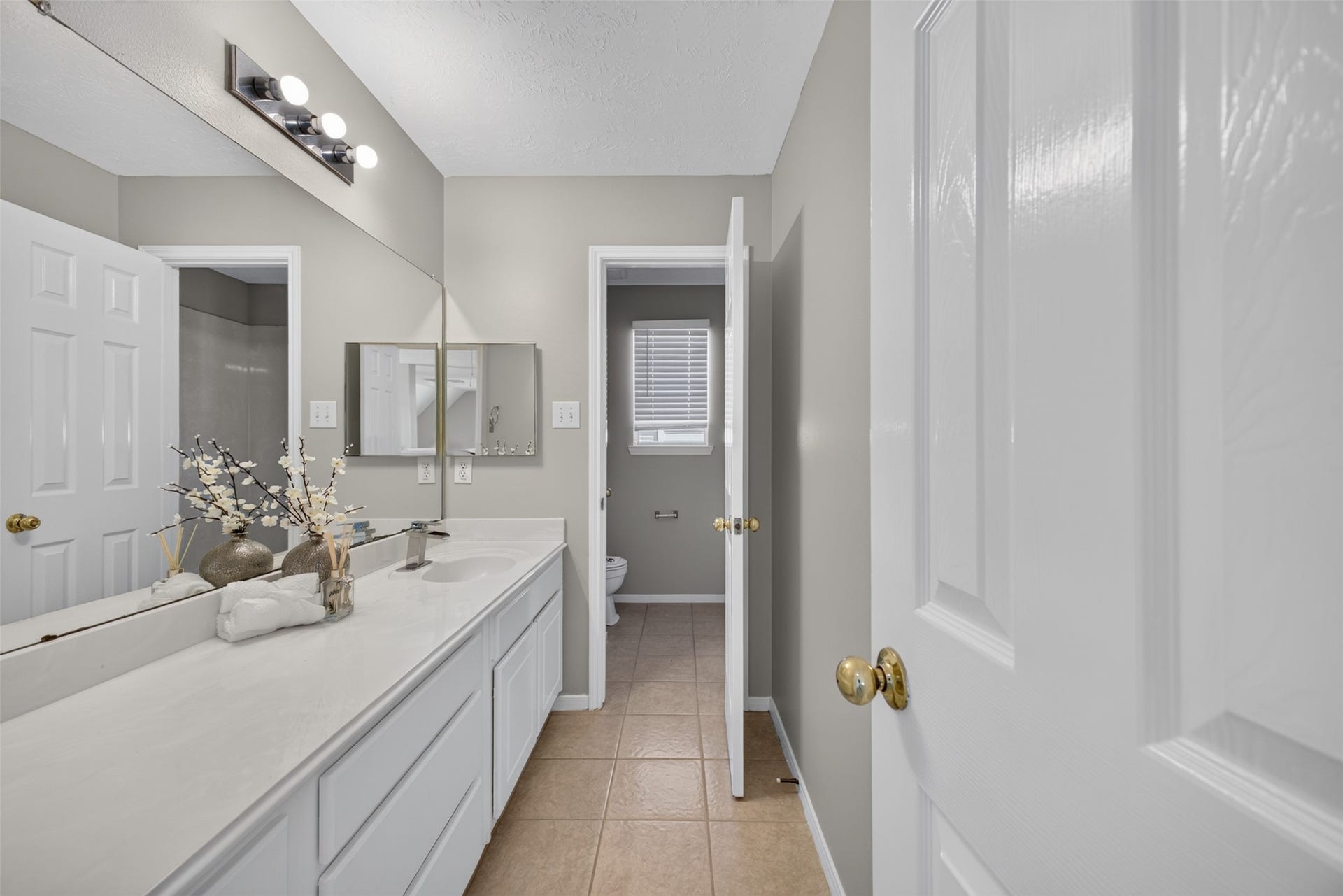 1011 Jasons Bend Drive, Sugar Land, TX 77479 1011 Jasons Bend Drive, Sugar Land, TX 77479