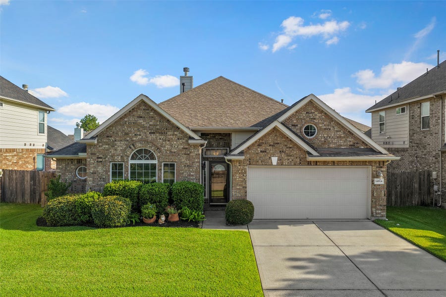 Property photo for 16914 Langham Crossing Lane, Houston, TX