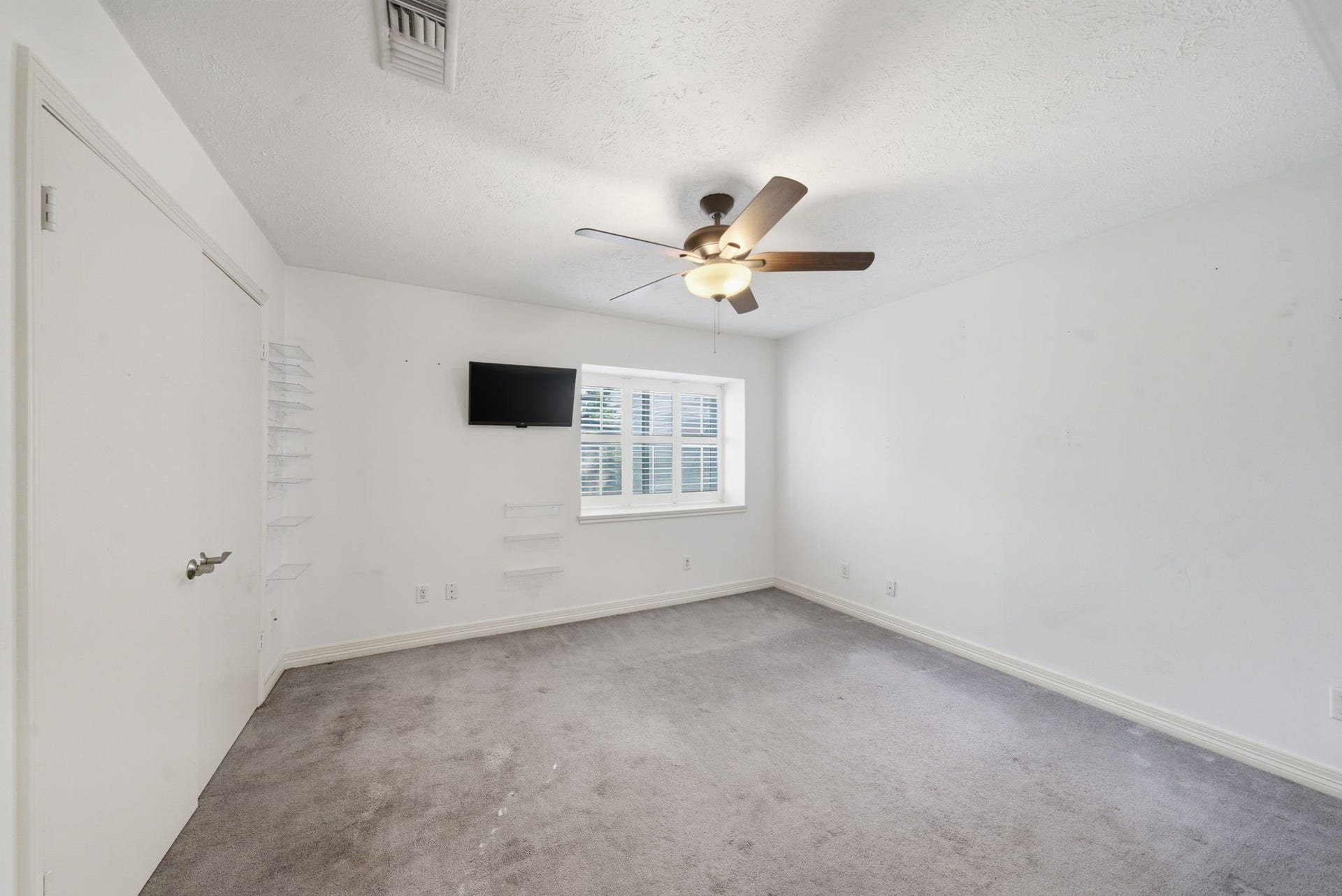 2220 Bering Drive, #34, Houston, TX 77057 SECONDARY BEDROOM