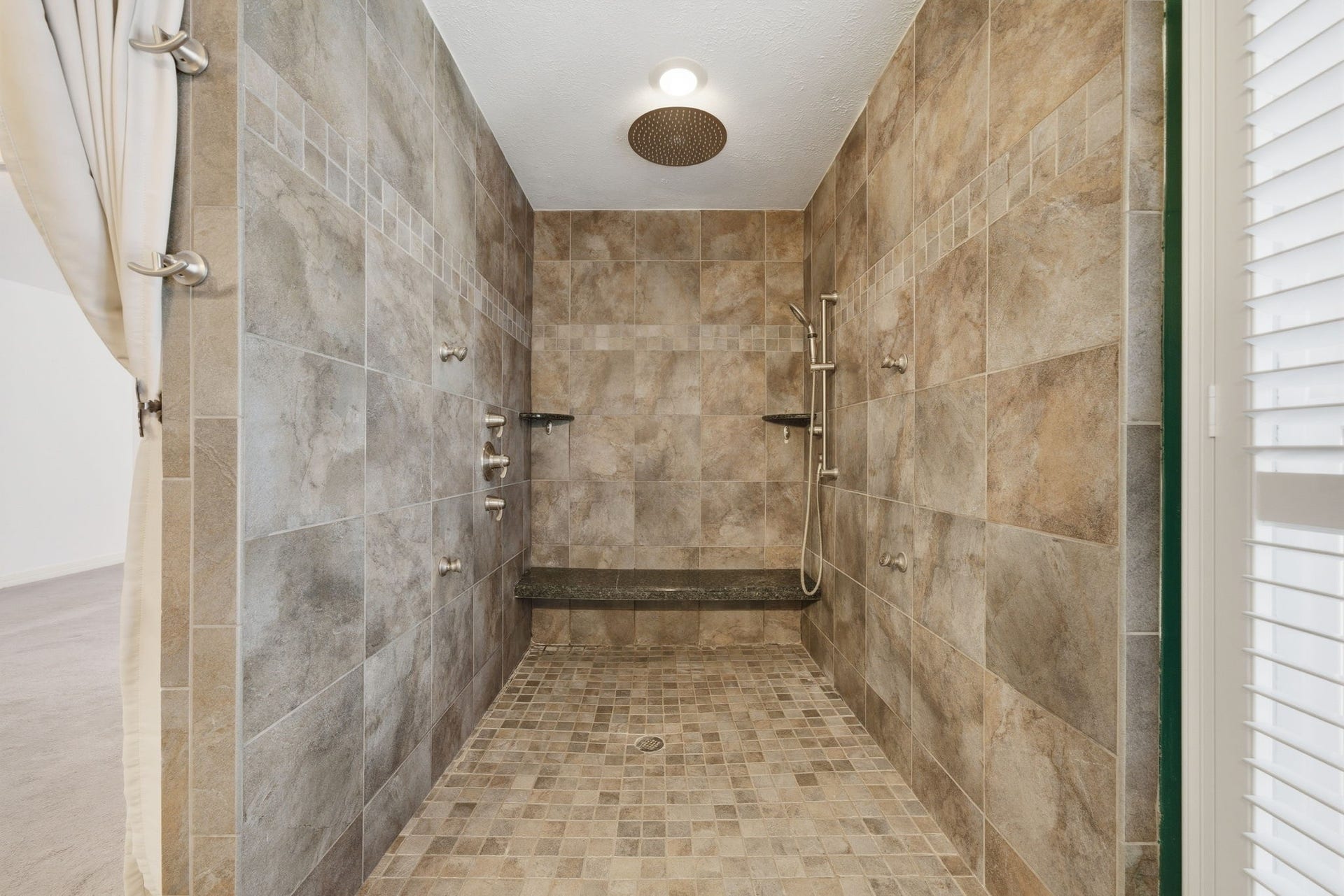 2220 Bering Drive, #34, Houston, TX 77057 PRIMARY SHOWER