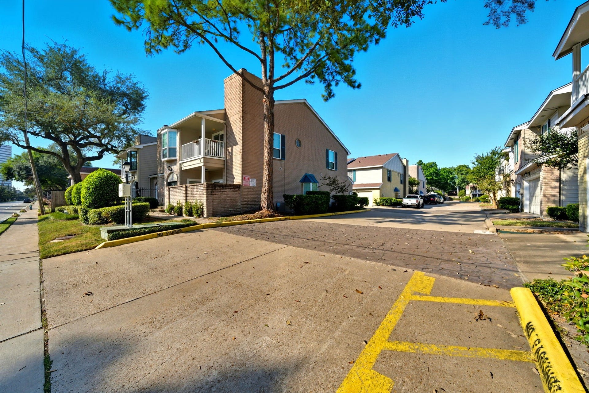 2220 Bering Drive, #34, Houston, TX 77057 2220 Bering Drive, #34, Houston, TX 77057