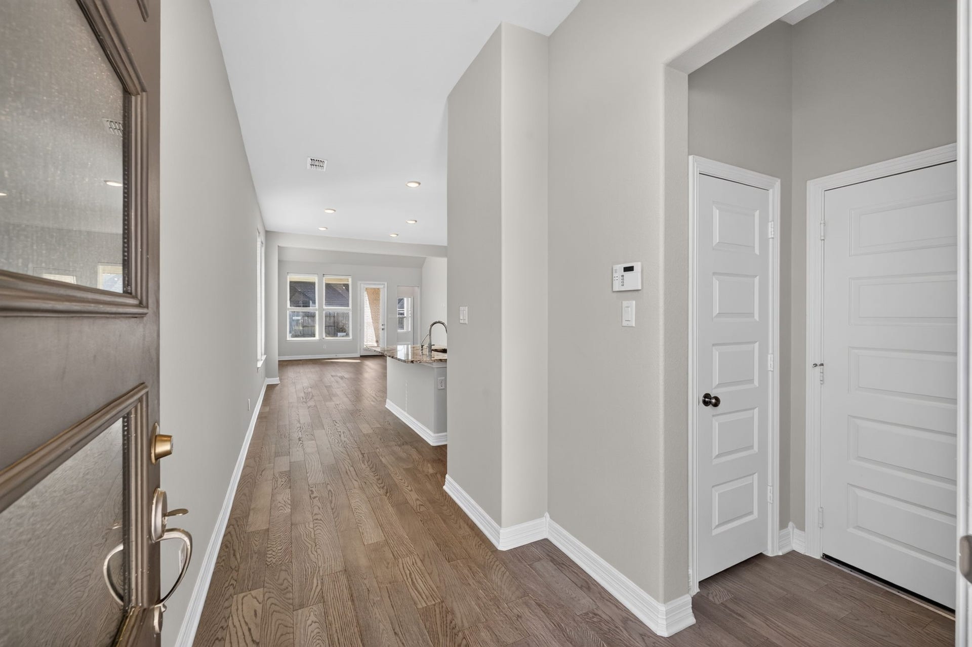 24638 Carleton Lake Lane, Tomball, TX 77375 Open the gorgeous front door and immediately notice your sight line extends to back of home for an open and inviting ambiance.