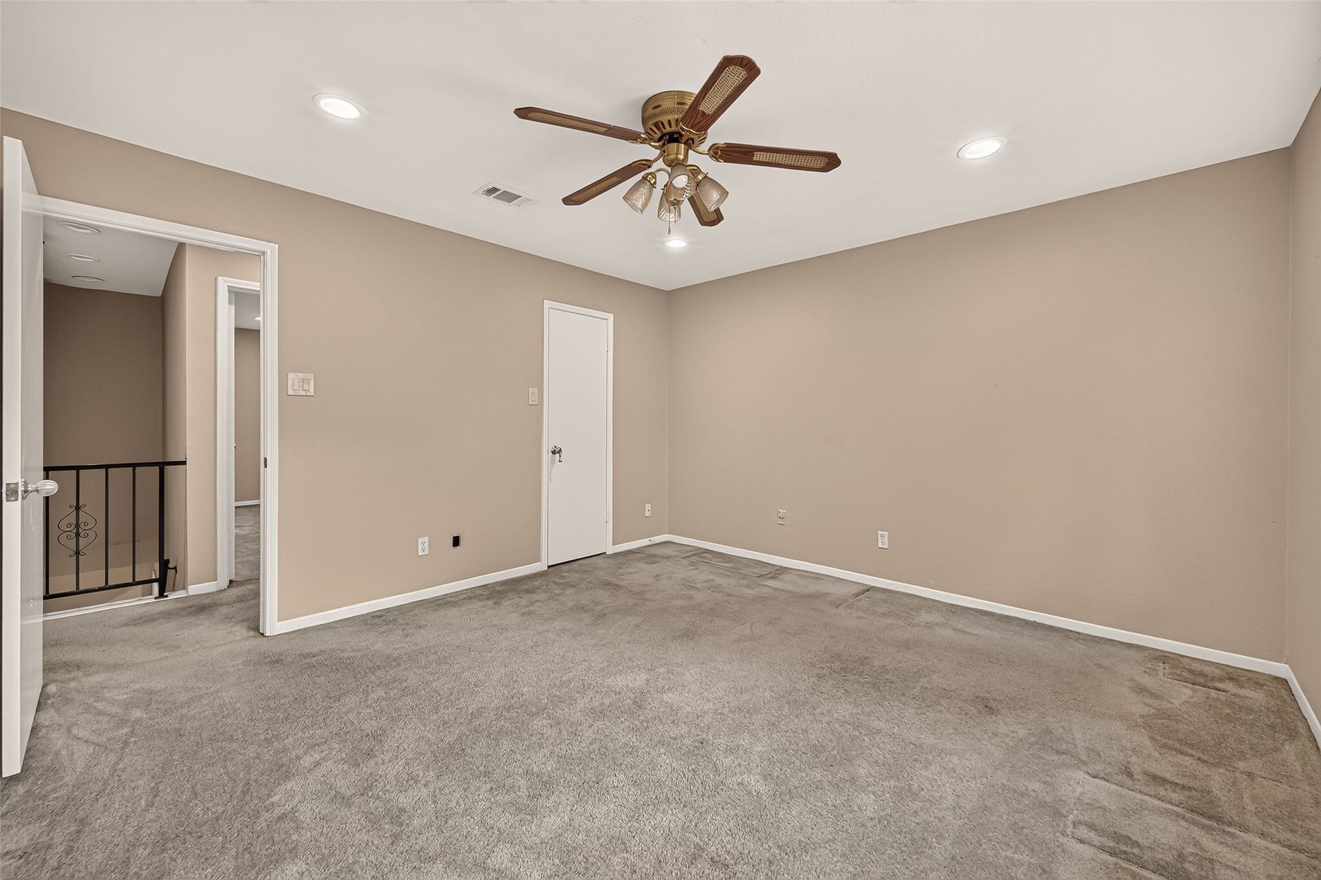 15807 PARKSLEY, Houston, TX 77059