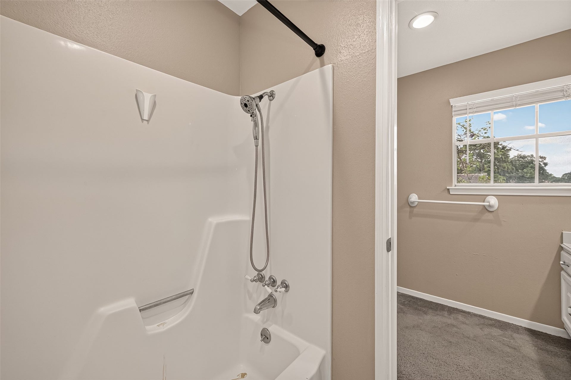 15807 PARKSLEY, Houston, TX 77059