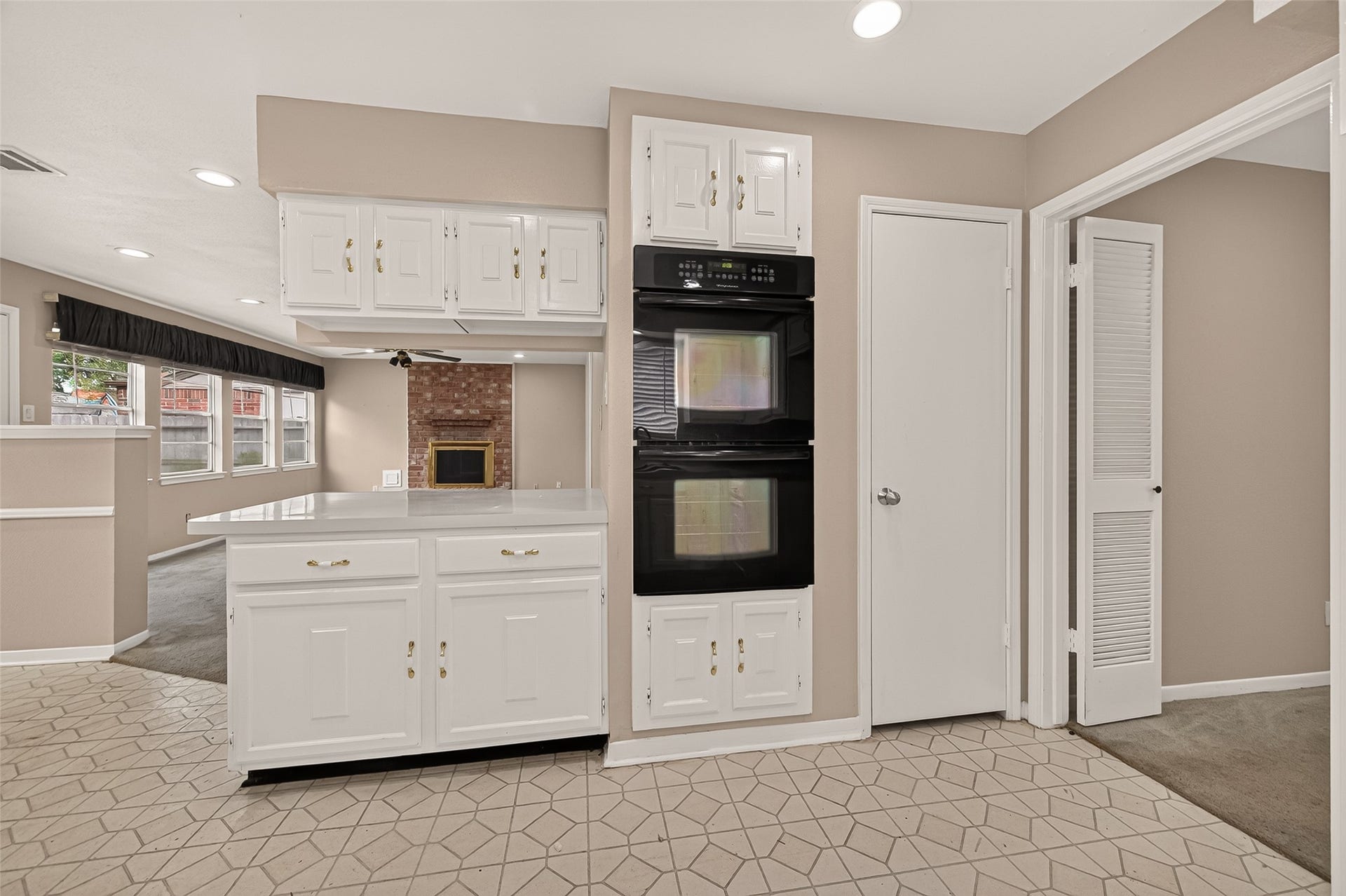 15807 PARKSLEY, Houston, TX 77059