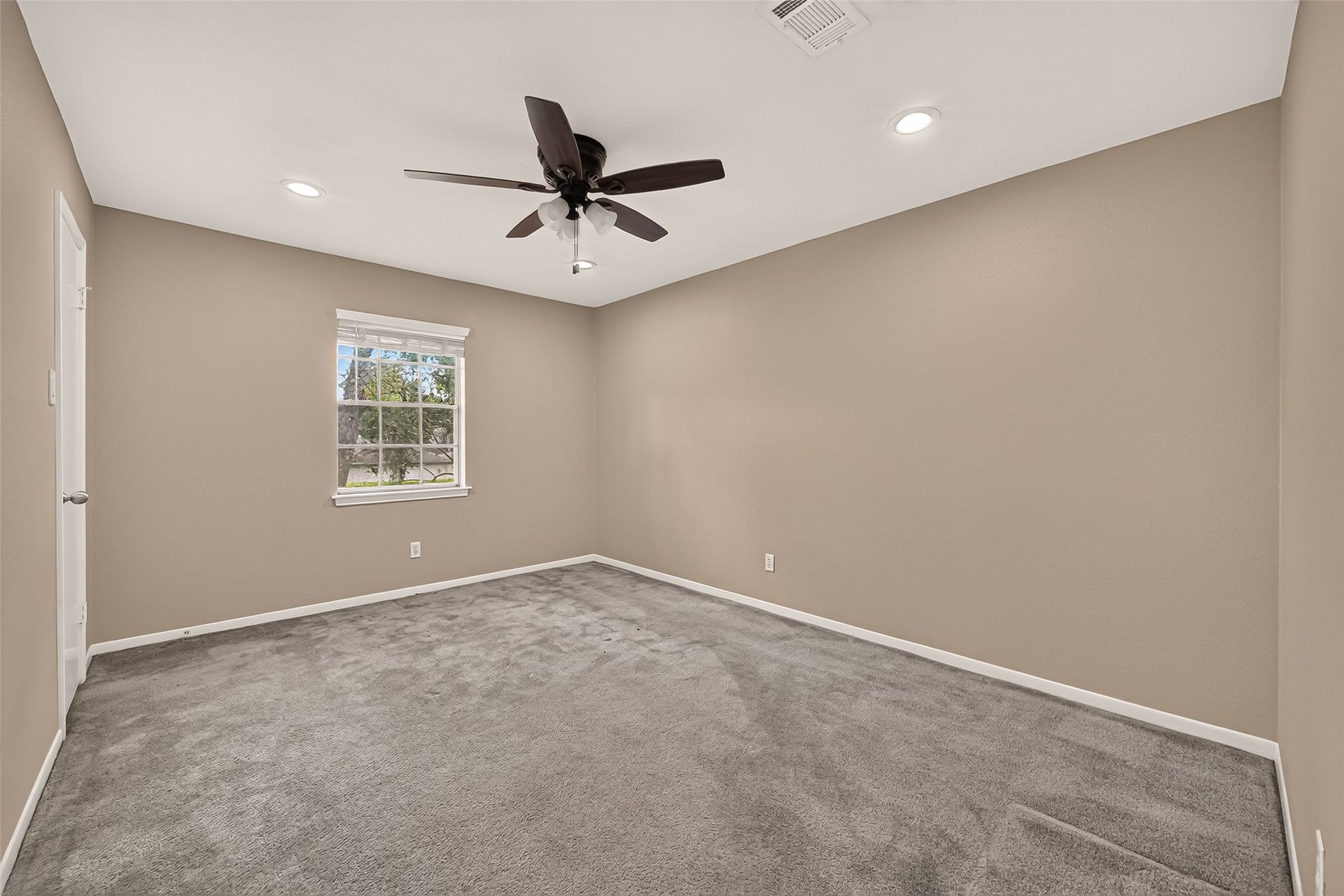 15807 PARKSLEY, Houston, TX 77059