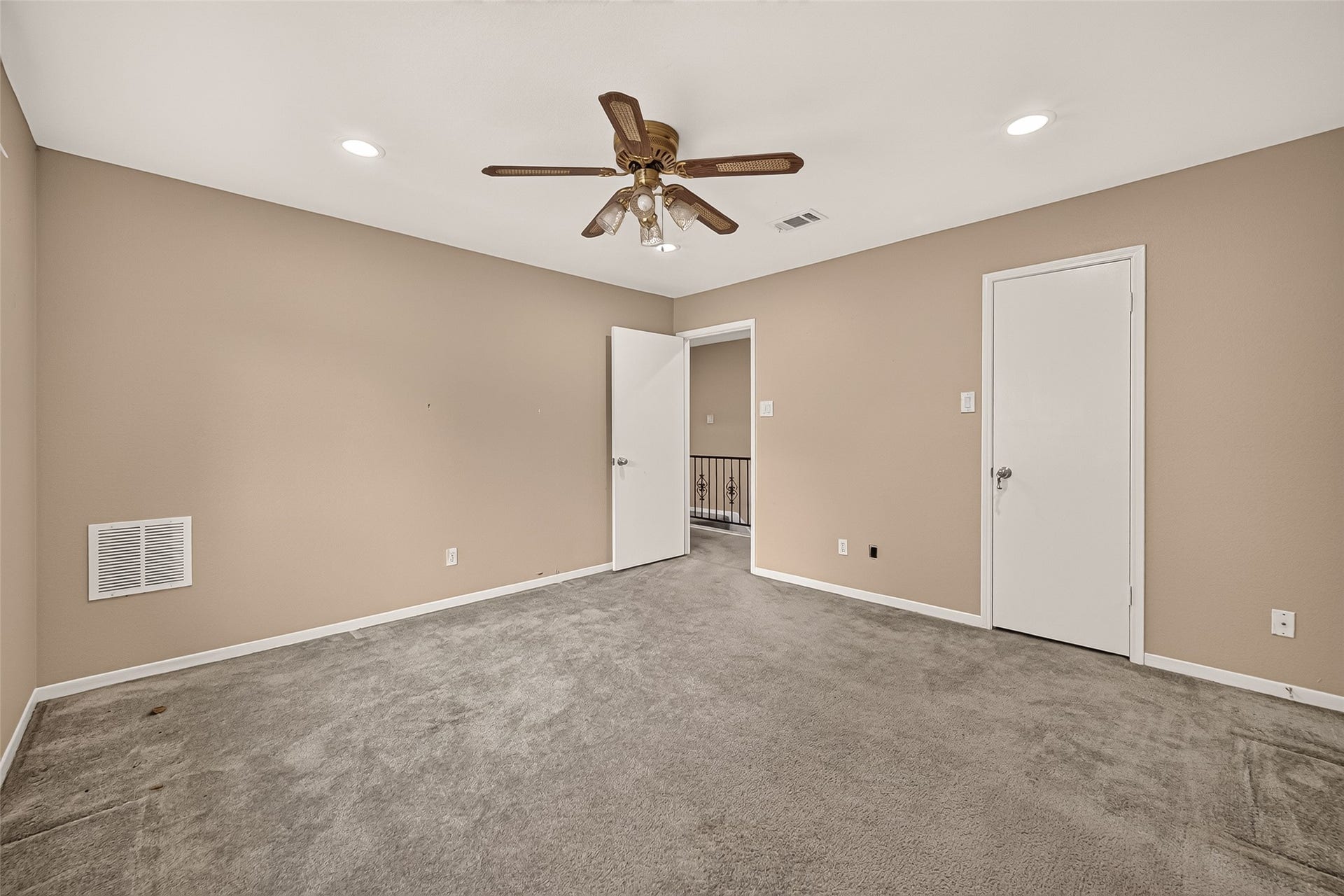 15807 PARKSLEY, Houston, TX 77059
