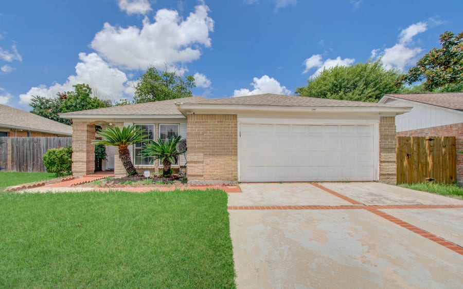 Property photo for 10606 Beckfield Drive, Houston, TX