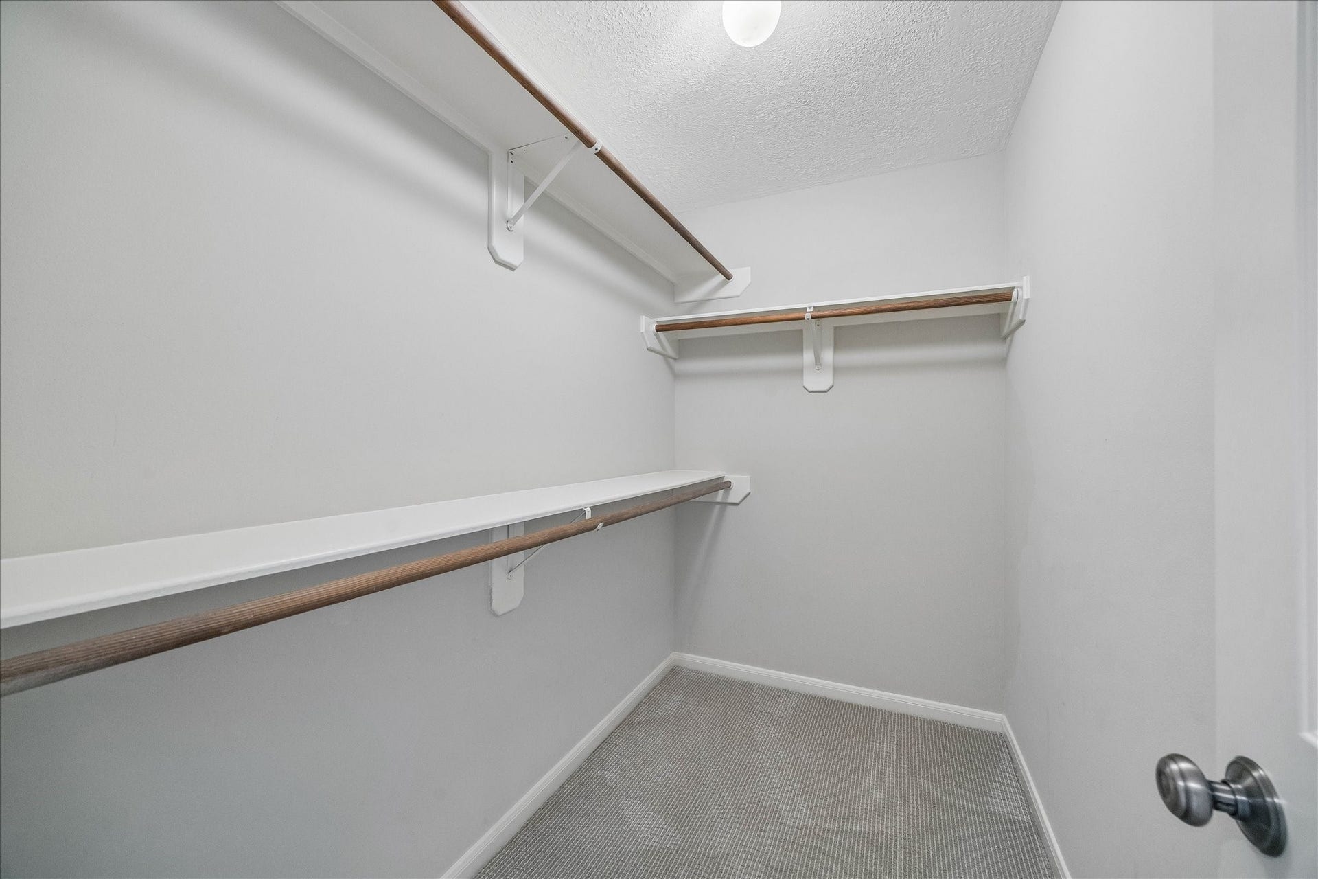 418 S Park Grove, Houston, TX 77007 Large storage closet