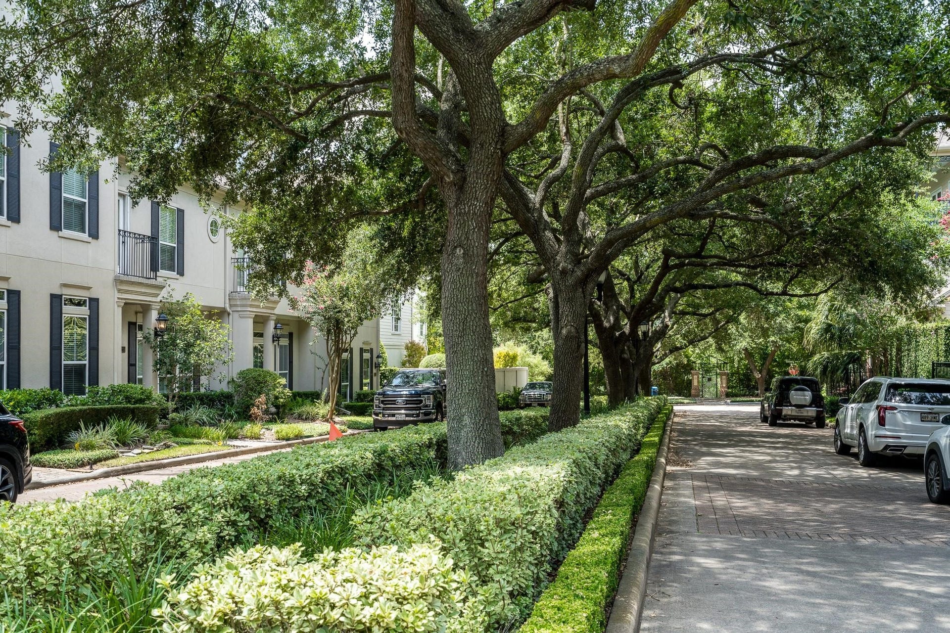 418 S Park Grove, Houston, TX 77007 Beautifully maintained property