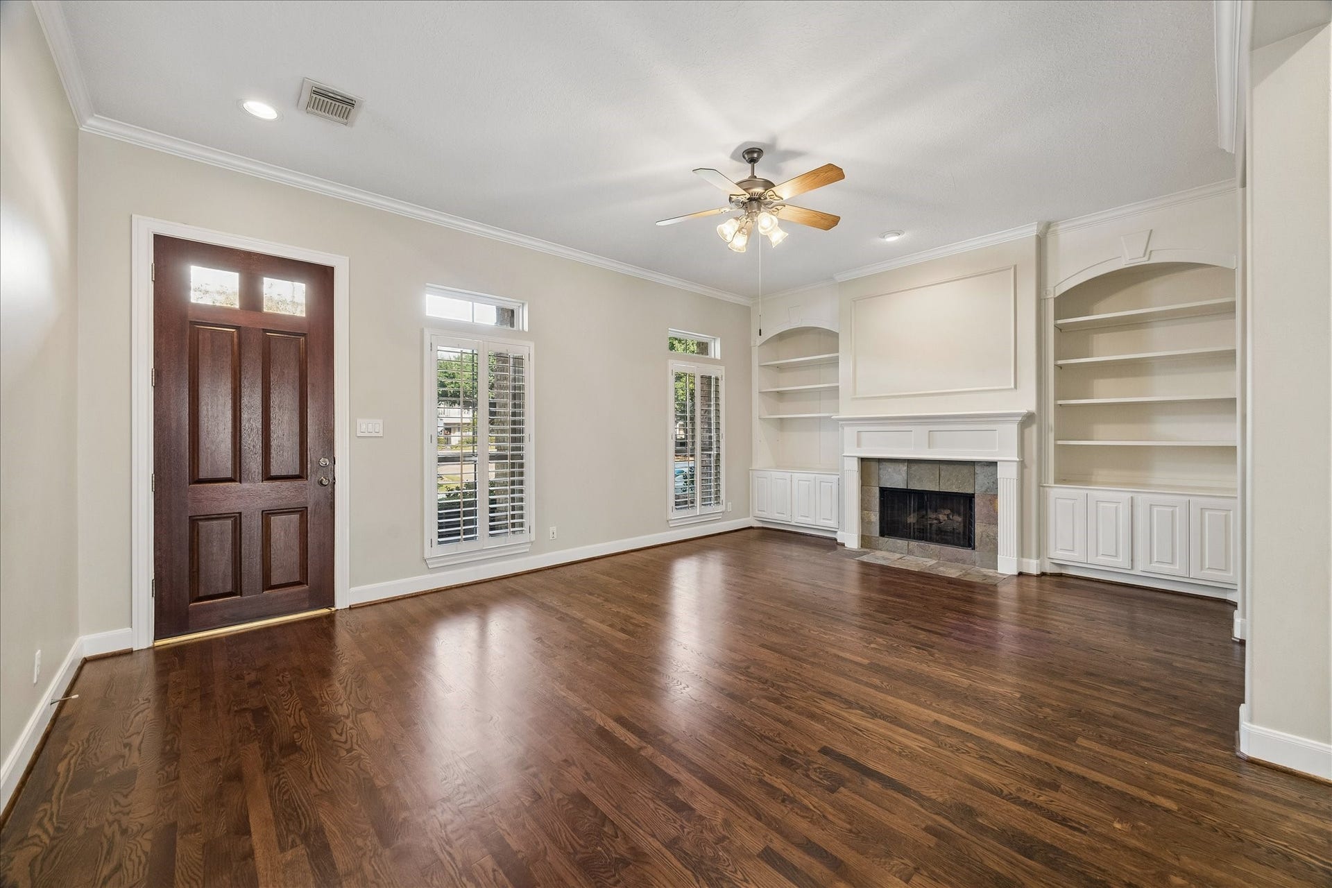 418 S Park Grove, Houston, TX 77007 418 S Park Grove, Houston, TX 77007