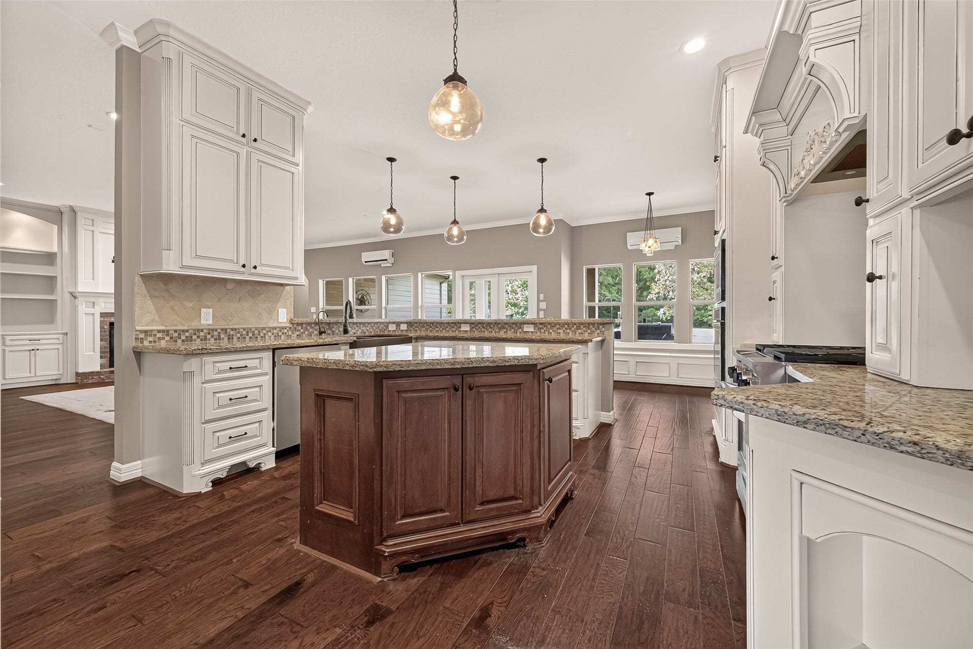 15648 Connie Lane, Montgomery, TX 77316 15648 Connie Lane, Montgomery, TX 77316