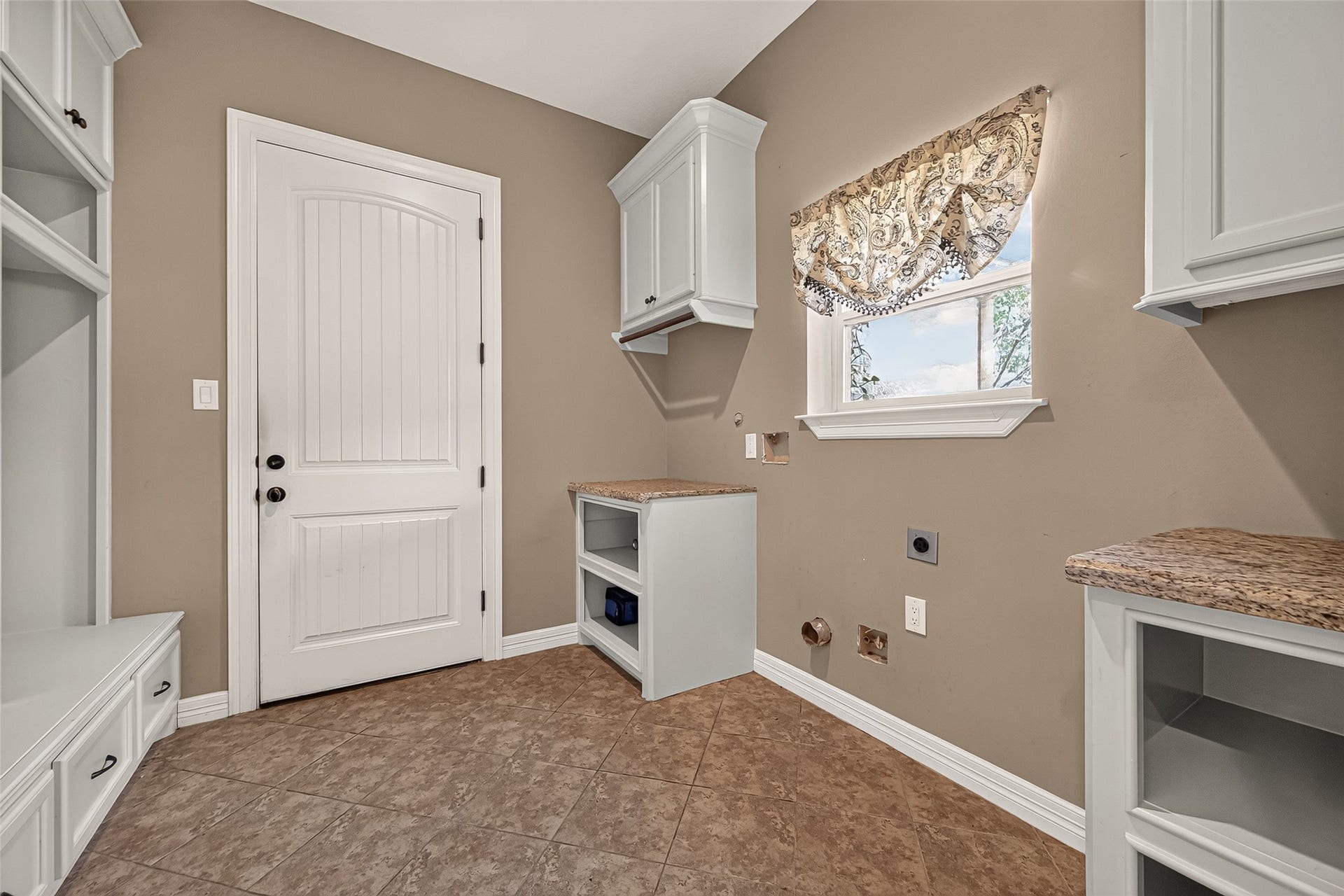15648 Connie Lane, Montgomery, TX 77316 15648 Connie Lane, Montgomery, TX 77316