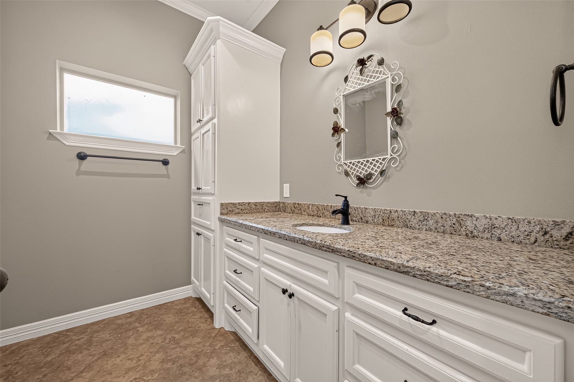 15648 Connie Lane, Montgomery, TX 77316 15648 Connie Lane, Montgomery, TX 77316