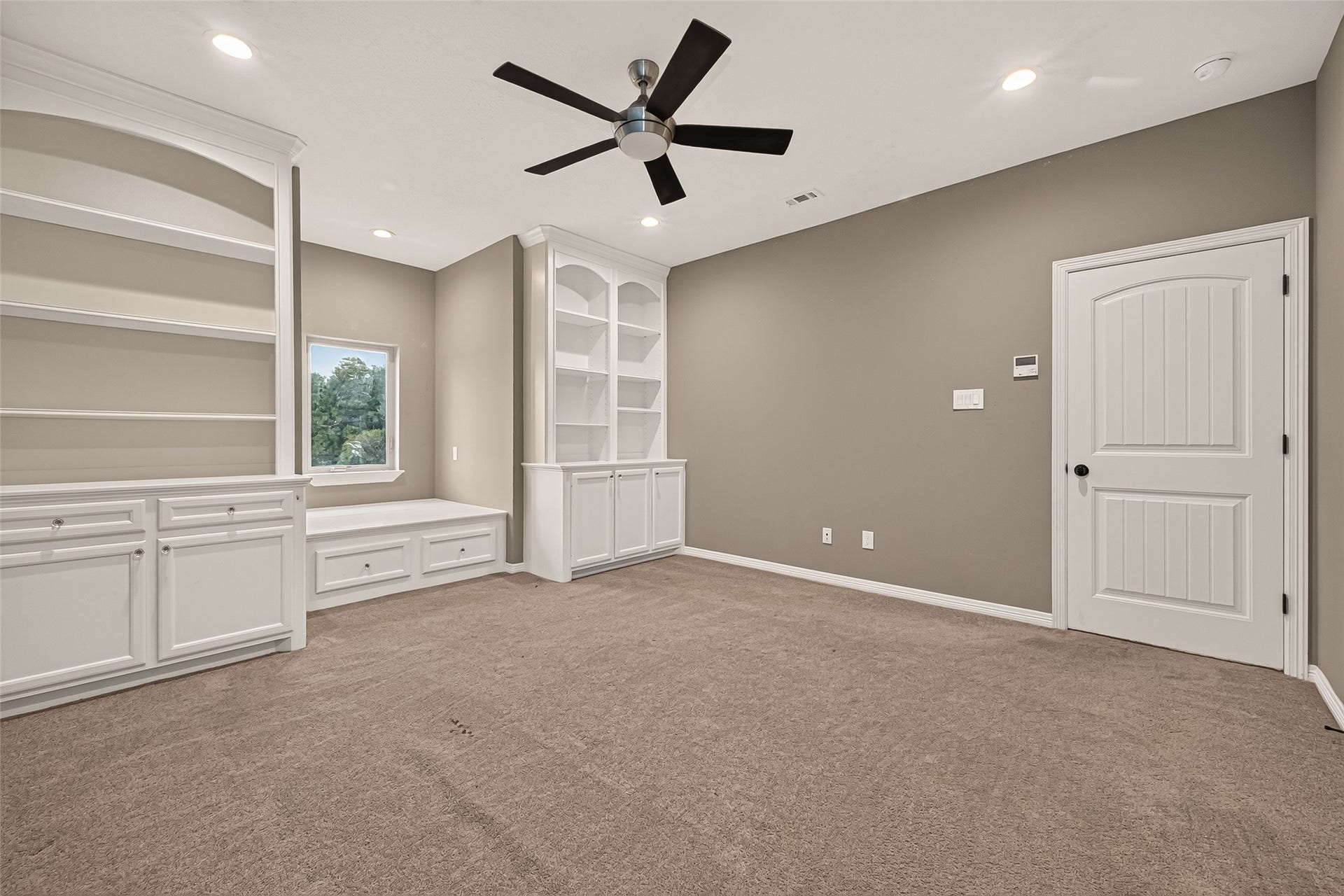 15648 Connie Lane, Montgomery, TX 77316 15648 Connie Lane, Montgomery, TX 77316