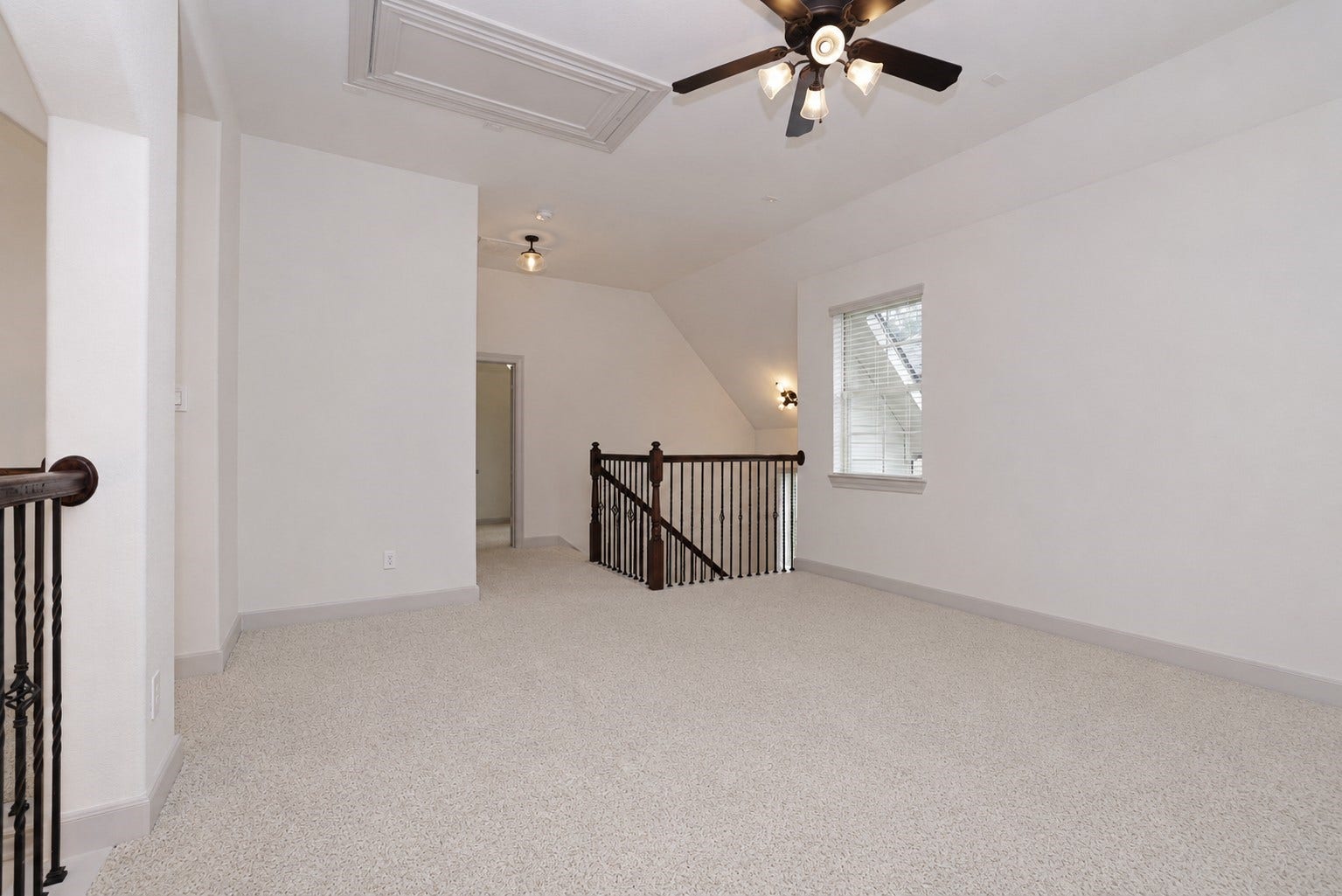174 Lindenberry Circle, Spring, TX 77389