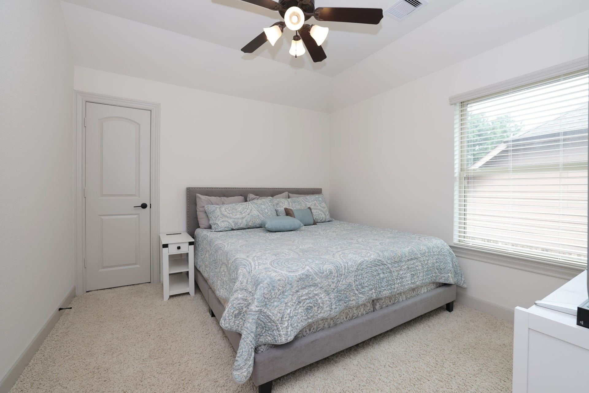 174 Lindenberry Circle, Spring, TX 77389