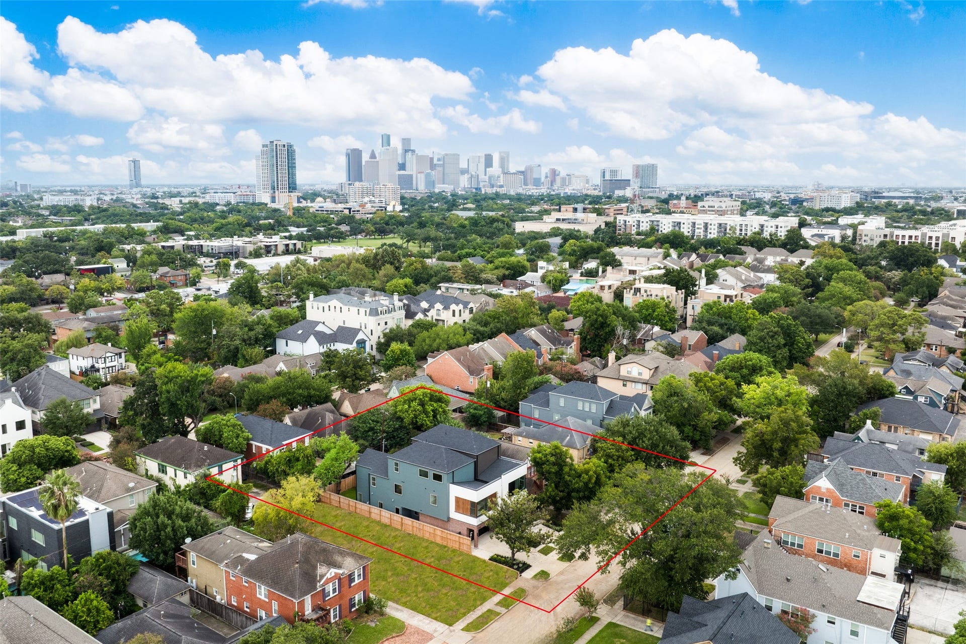 1636 CASTLE Court, Houston, TX 77006