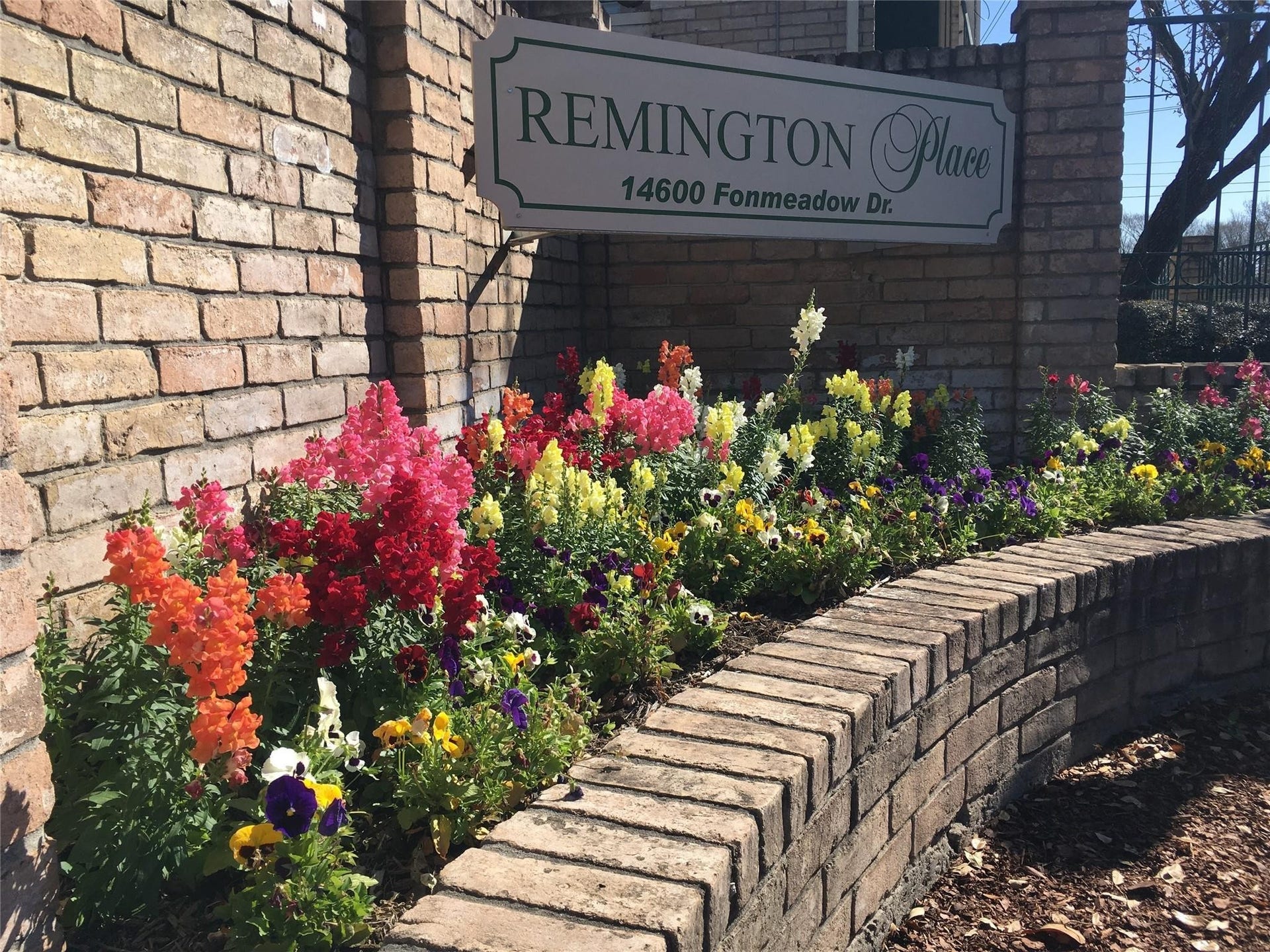 14600 Fonmeadow Drive, #1505, Houston, TX 77035 Community entrance