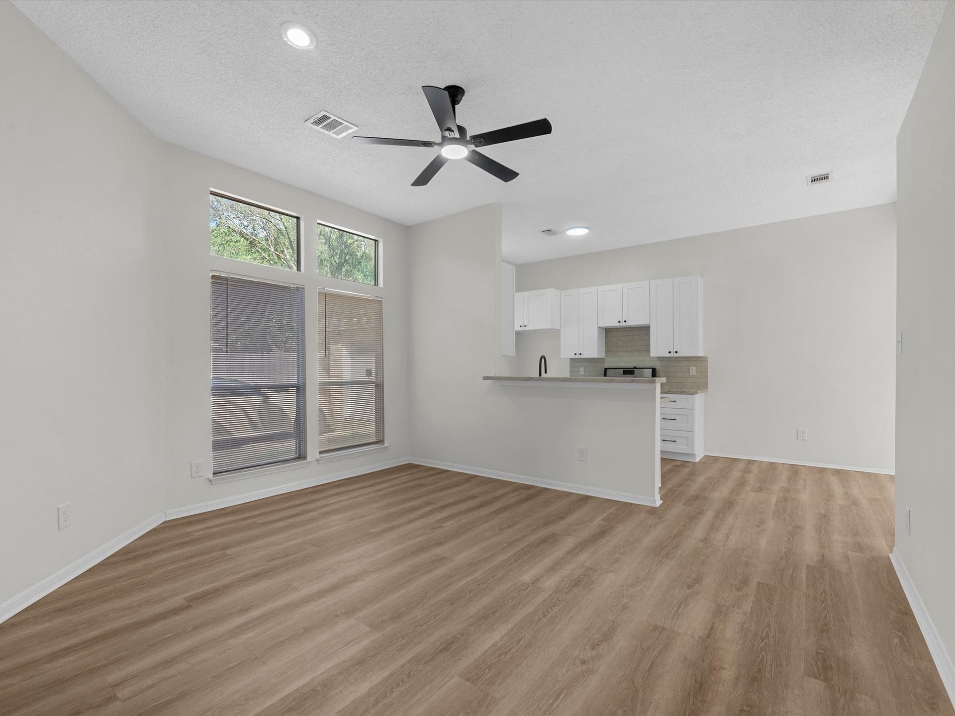 6338 Southwood Court N, Houston, TX 77035 Living room, open concept kitchen great for entertainment