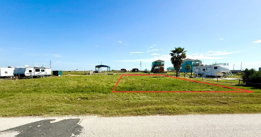 Property photo for 1032 Mabry Street, Gilchrist, TX