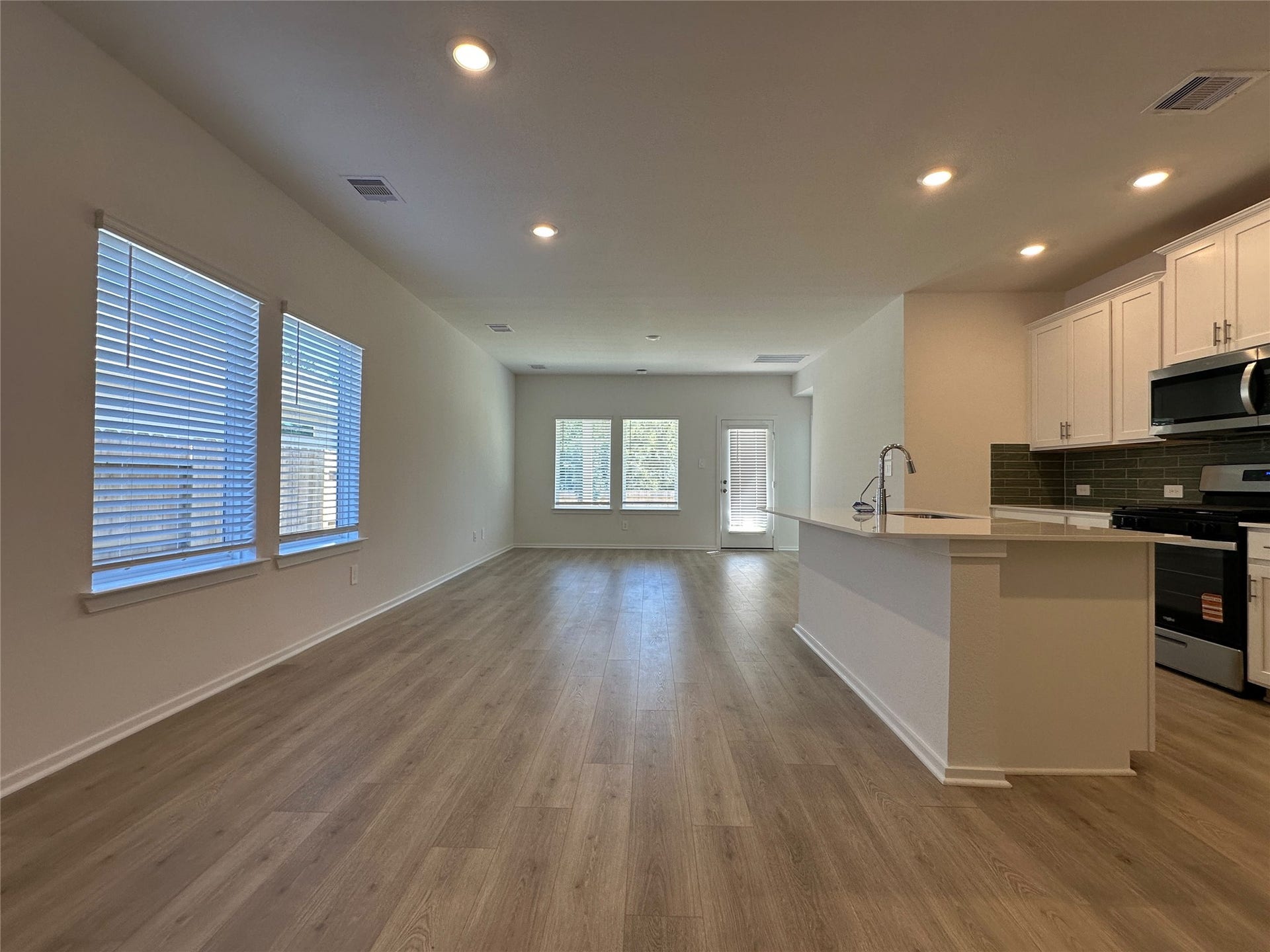 387 Sunrise Ranch Drive, Montgomery, TX 77316 387 Sunrise Ranch Drive, Montgomery, TX 77316