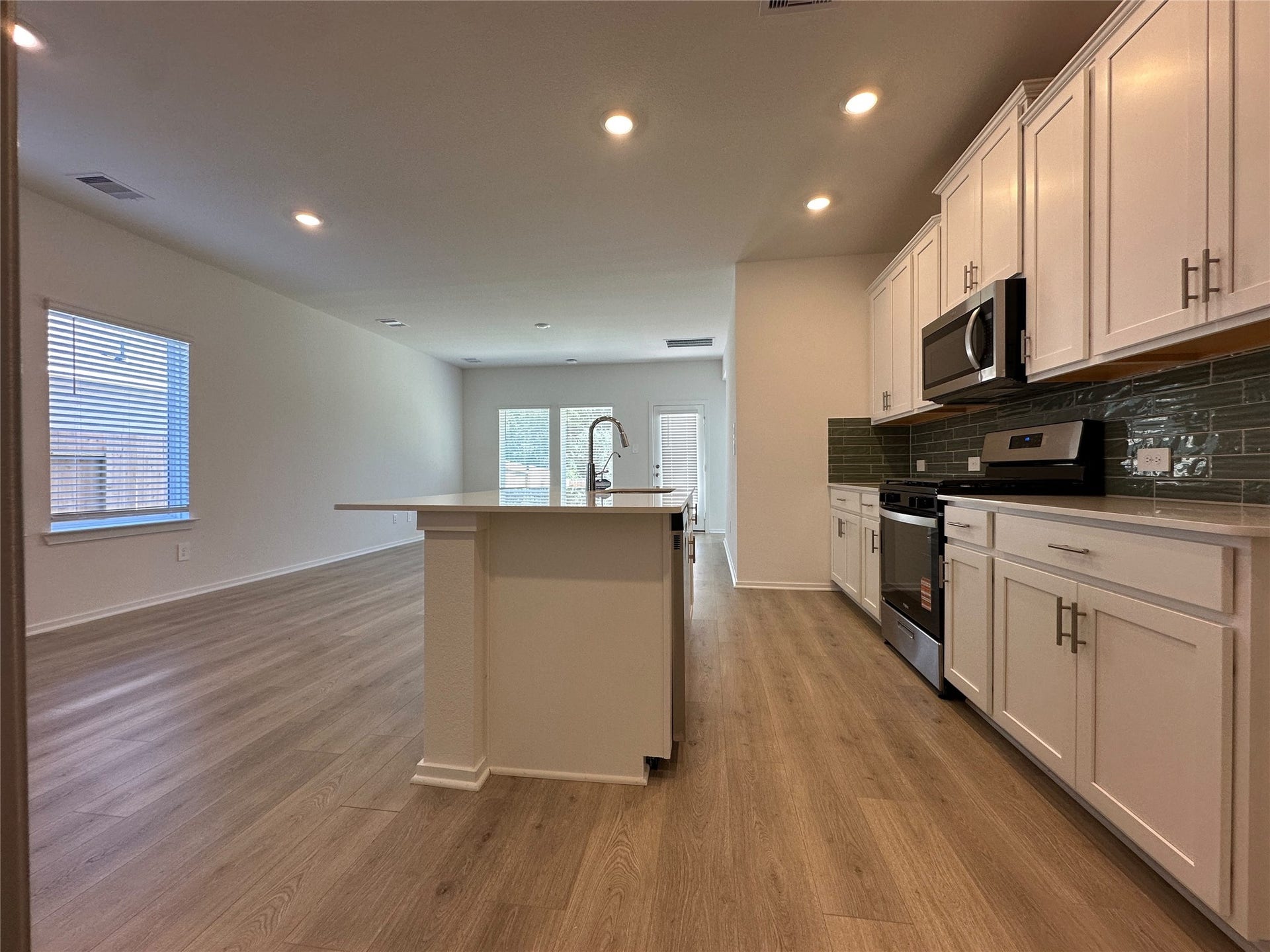 387 Sunrise Ranch Drive, Montgomery, TX 77316 387 Sunrise Ranch Drive, Montgomery, TX 77316