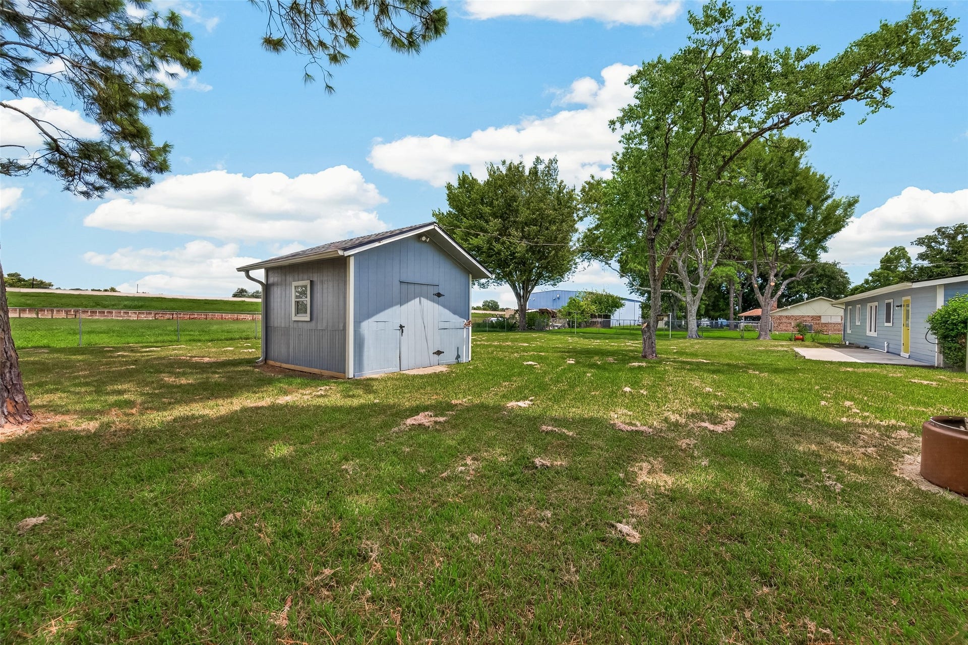 2422 Florence Street, La Marque, TX 77568 2422 Florence Street, La Marque, TX 77568