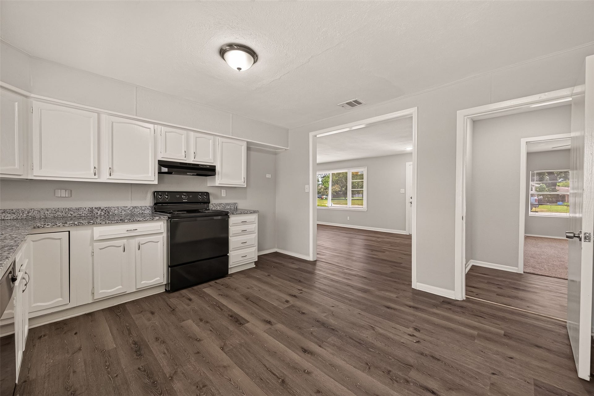 2422 Florence Street, La Marque, TX 77568 2422 Florence Street, La Marque, TX 77568