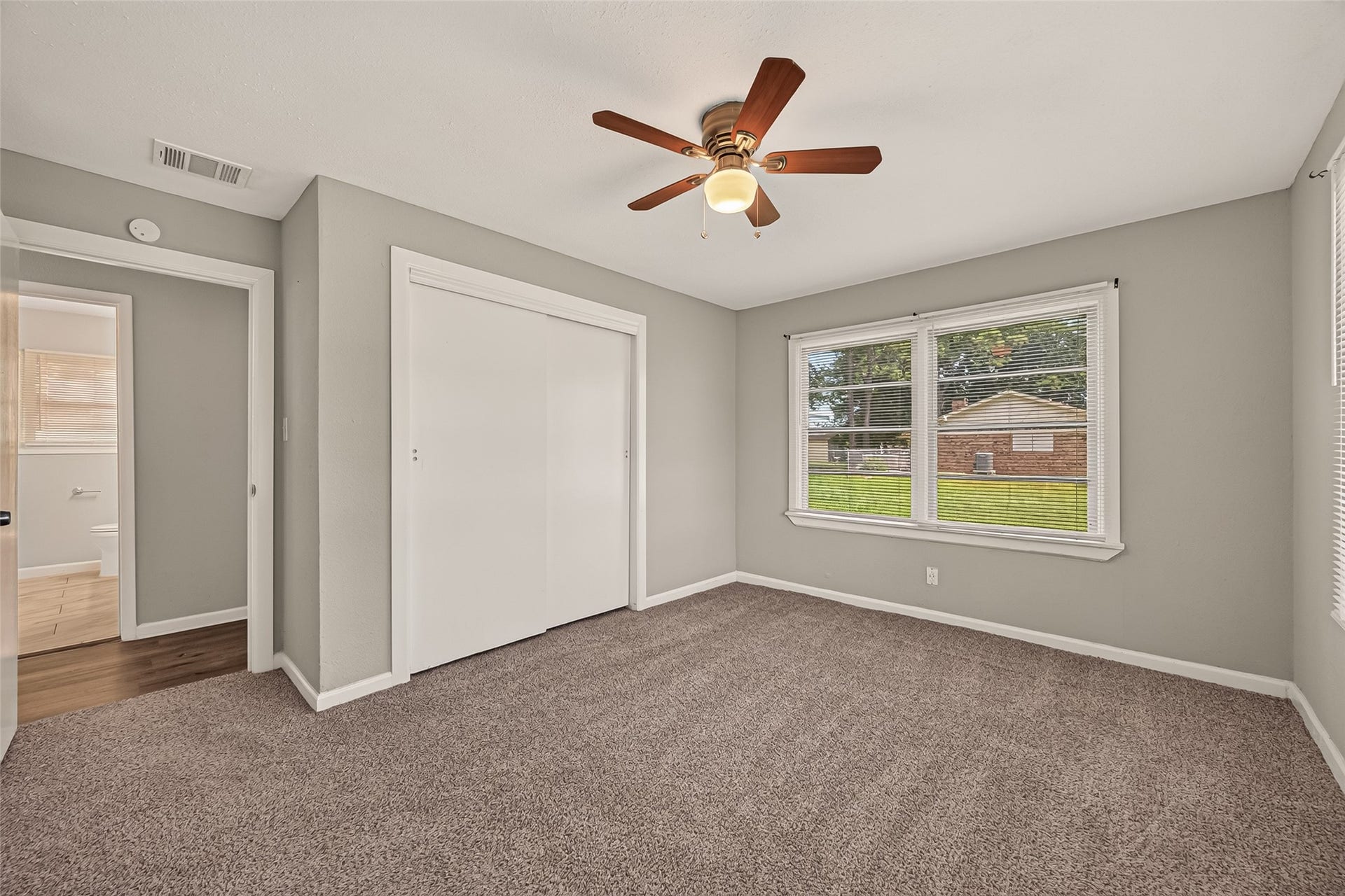 2422 Florence Street, La Marque, TX 77568 2422 Florence Street, La Marque, TX 77568