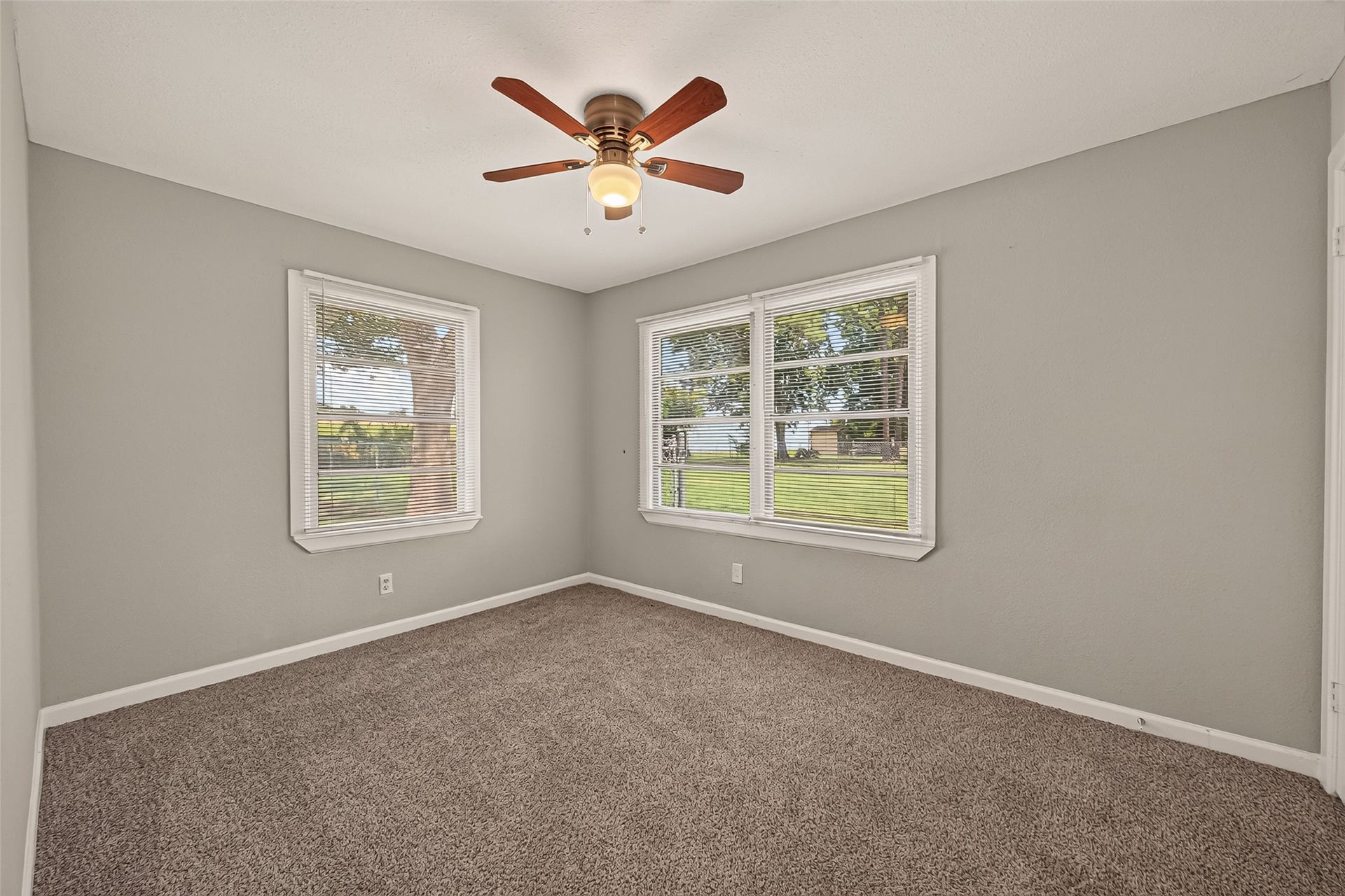 2422 Florence Street, La Marque, TX 77568 2422 Florence Street, La Marque, TX 77568