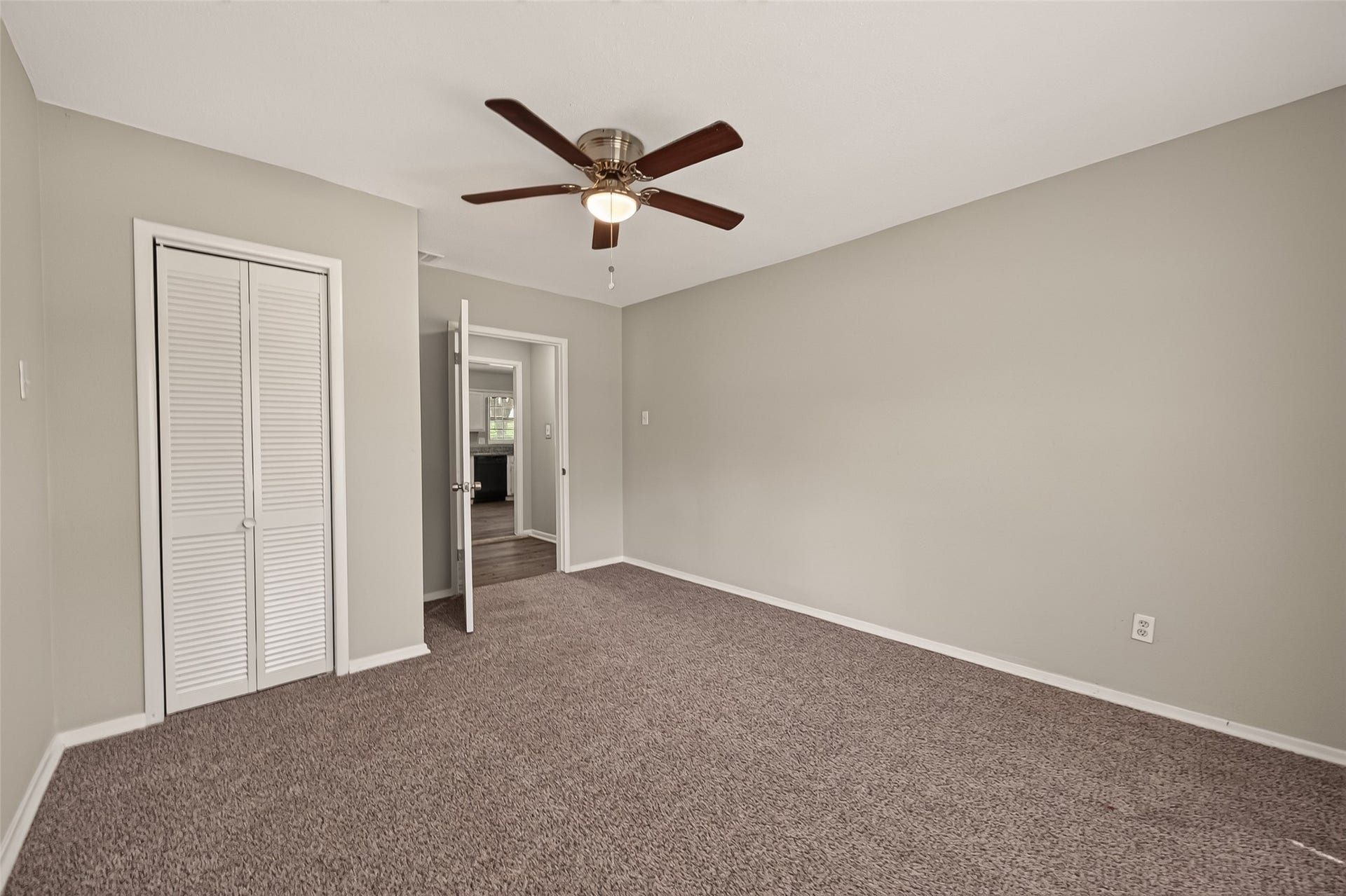 2422 Florence Street, La Marque, TX 77568 2422 Florence Street, La Marque, TX 77568