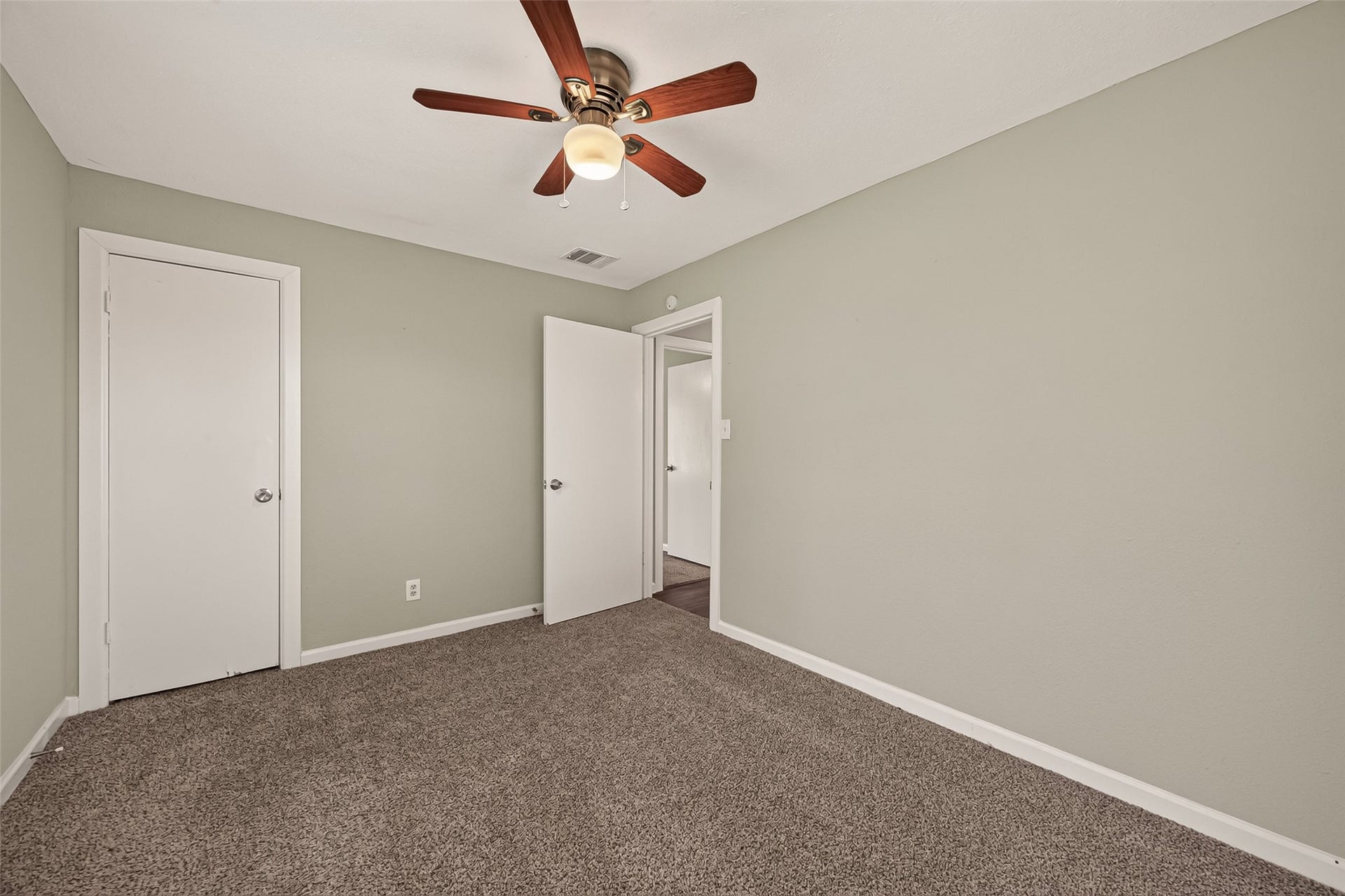 2422 Florence Street, La Marque, TX 77568 2422 Florence Street, La Marque, TX 77568