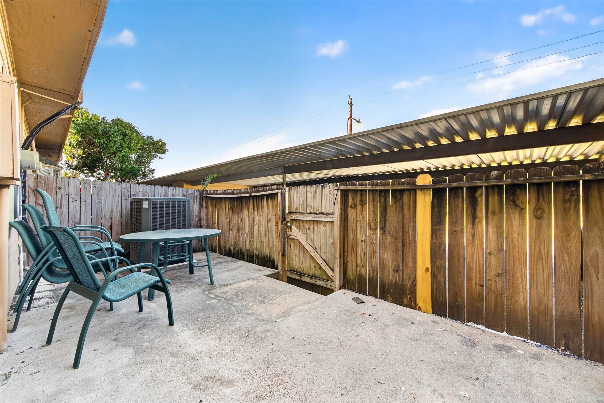 7700 Creekbend Dr, #39, Houston, TX 77071 7700 Creekbend Dr, #39, Houston, TX 77071