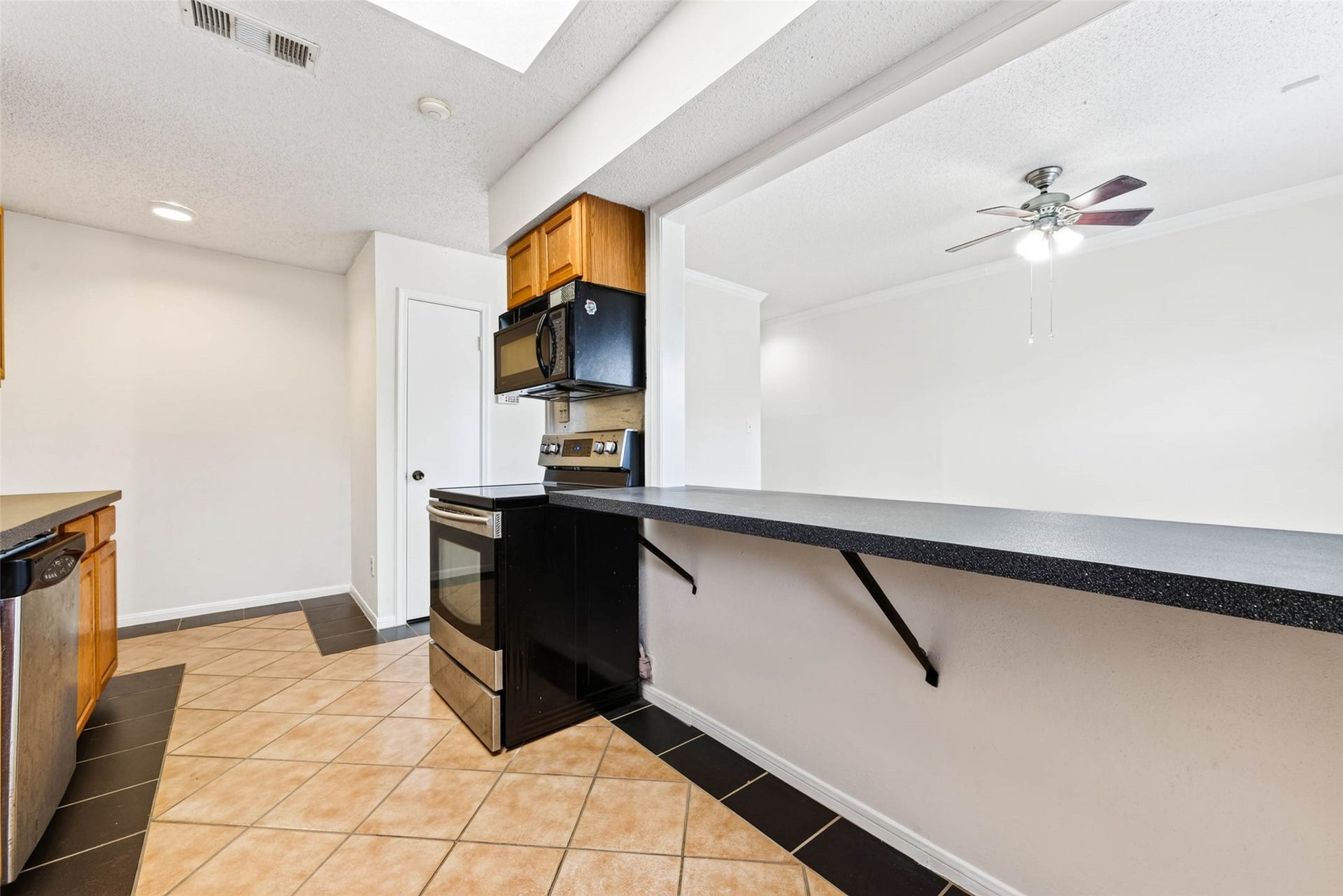 7700 Creekbend Dr, #39, Houston, TX 77071 7700 Creekbend Dr, #39, Houston, TX 77071