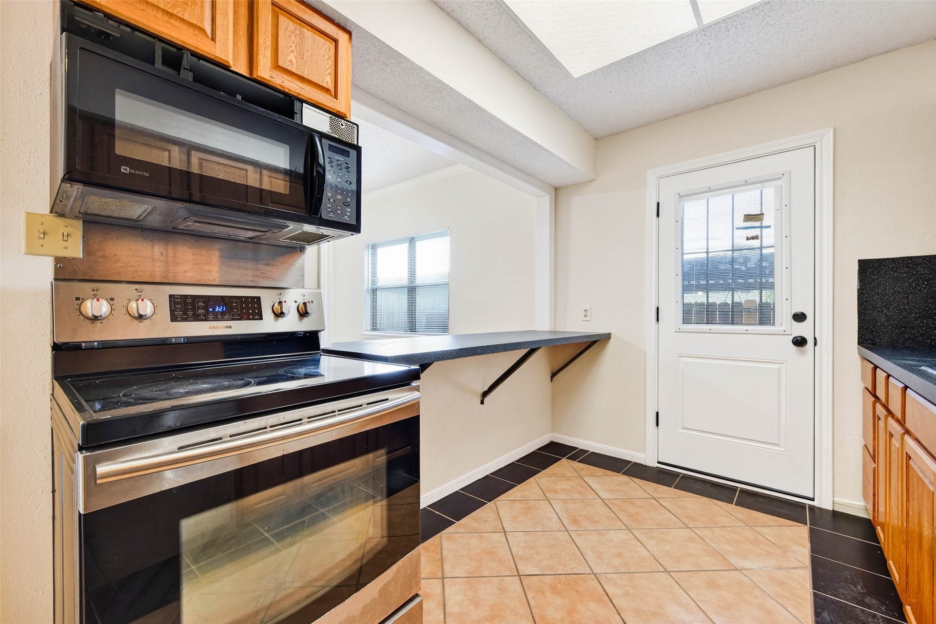 7700 Creekbend Dr, #39, Houston, TX 77071 7700 Creekbend Dr, #39, Houston, TX 77071