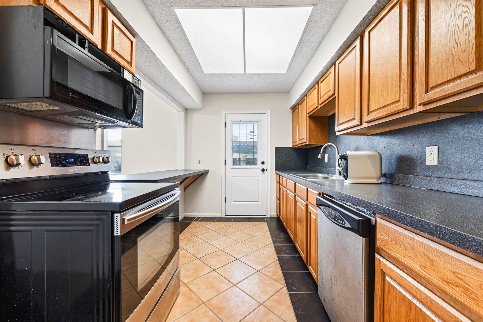 7700 Creekbend Dr, #39, Houston, TX 77071 7700 Creekbend Dr, #39, Houston, TX 77071