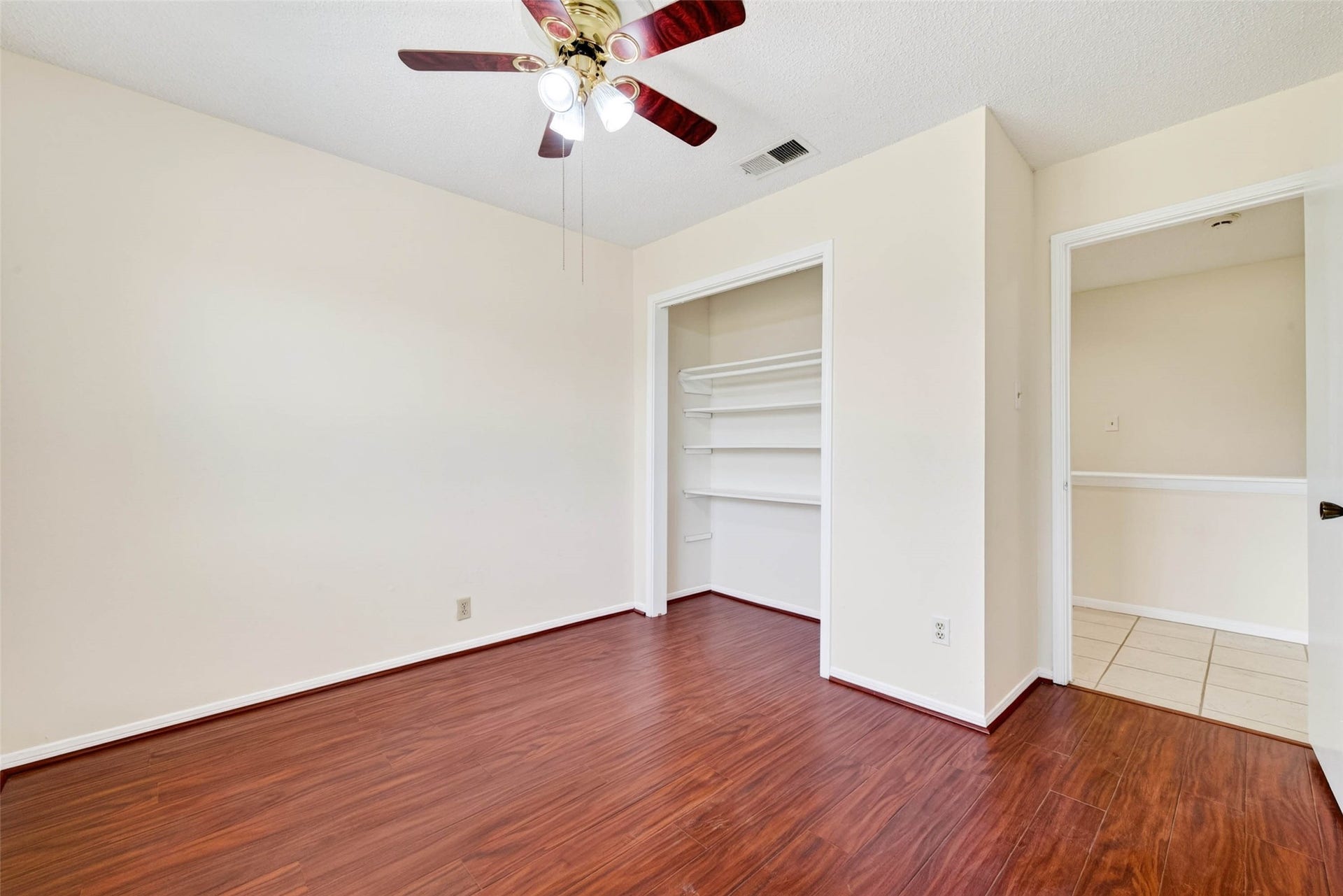 7700 Creekbend Dr, #39, Houston, TX 77071 7700 Creekbend Dr, #39, Houston, TX 77071