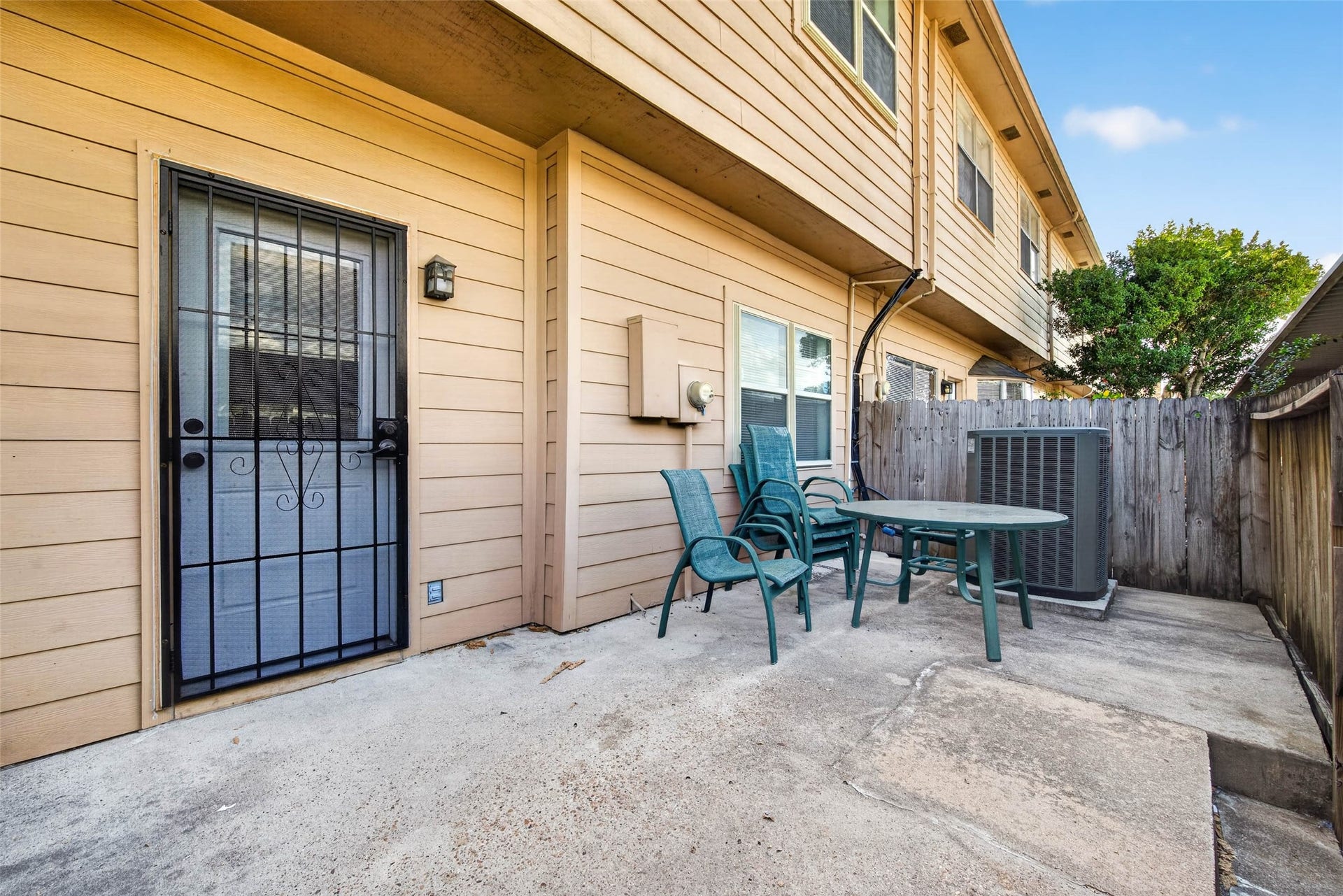 7700 Creekbend Dr, #39, Houston, TX 77071 7700 Creekbend Dr, #39, Houston, TX 77071