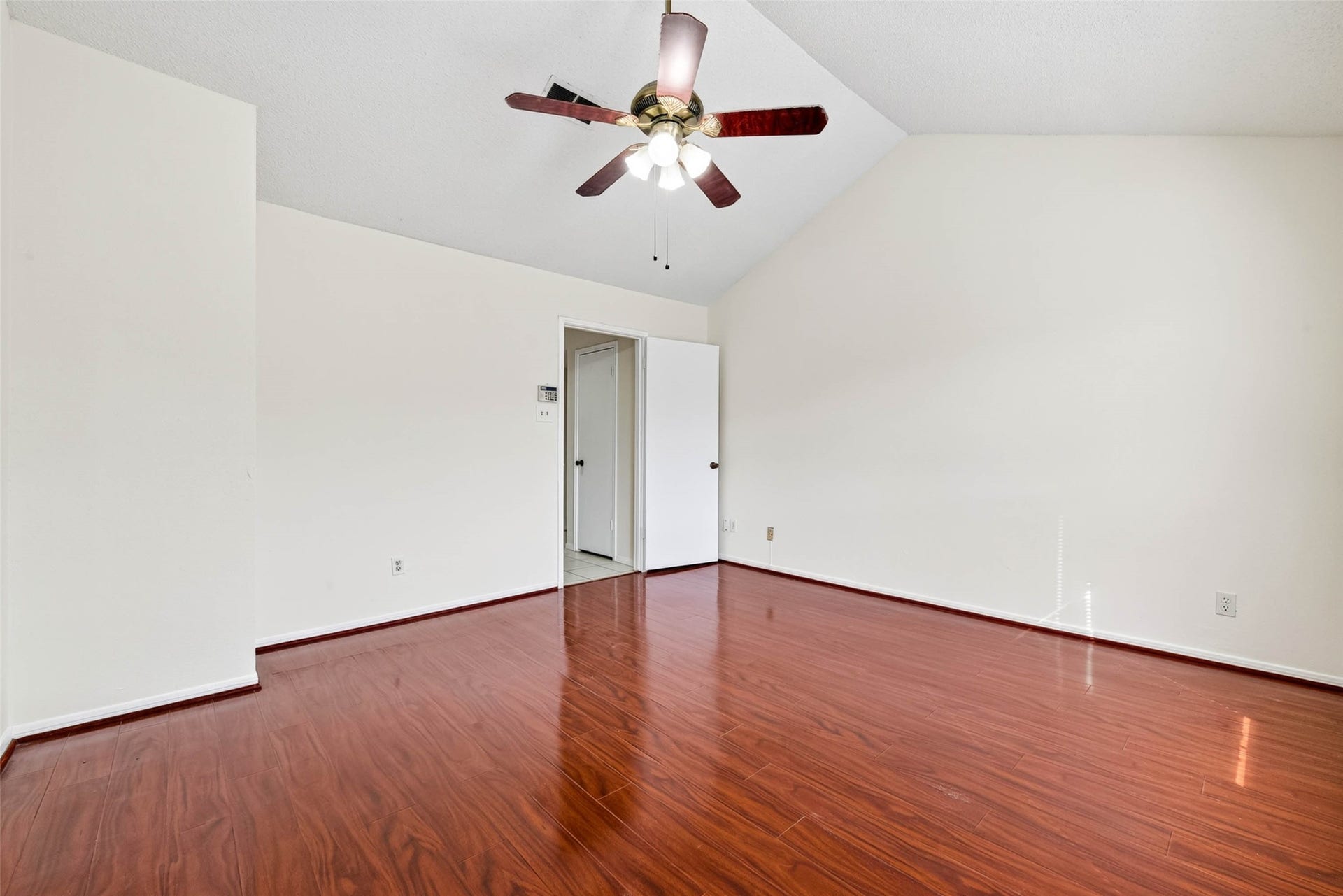 7700 Creekbend Dr, #39, Houston, TX 77071 7700 Creekbend Dr, #39, Houston, TX 77071