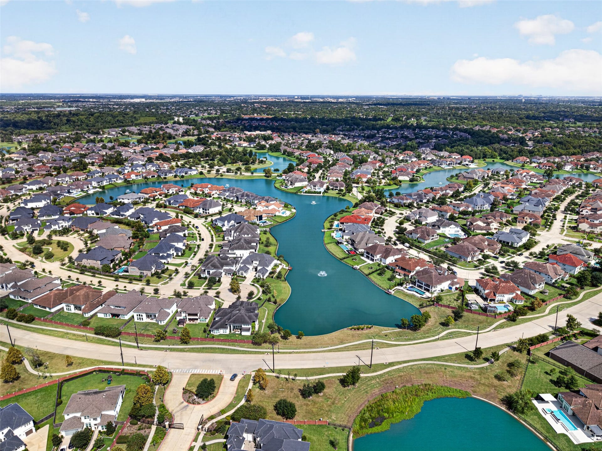 5811 Caper Shores Lane, Sugar Land, TX 77479 5811 Caper Shores Lane, Sugar Land, TX 77479