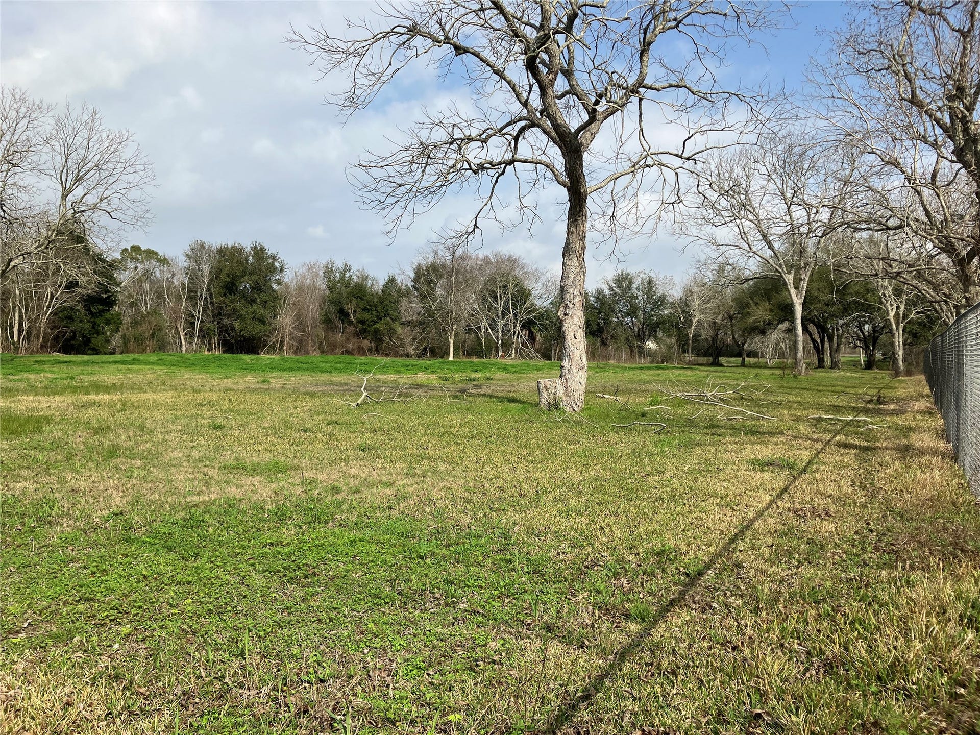 5719 Highway 6, Hitchcock, TX 77563 5719 Highway 6, Hitchcock, TX 77563