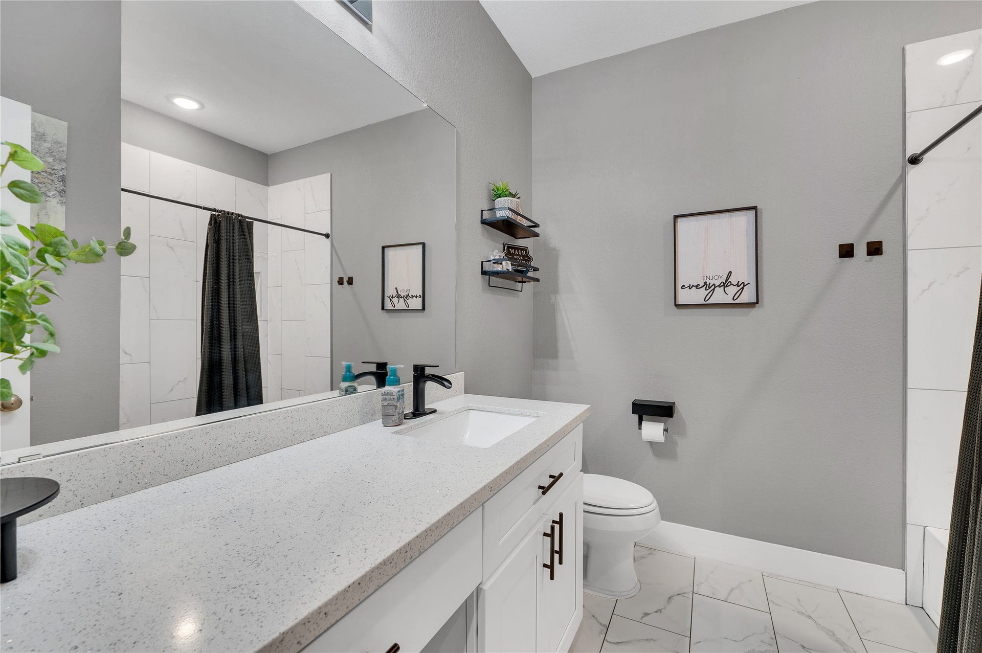 171 Foxshire Lane, Houston, TX 77047 171 Foxshire Lane, Houston, TX 77047